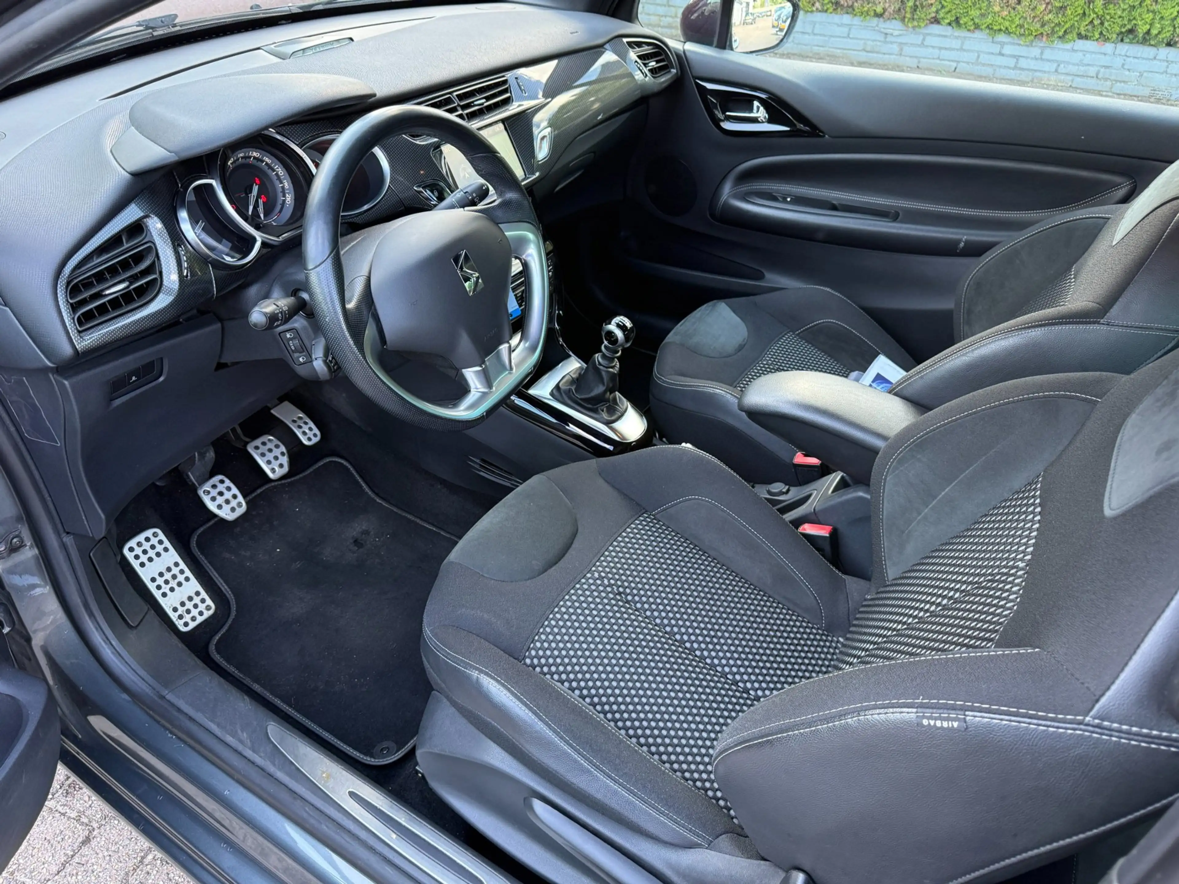 Citroen DS3 1.6 THP Ultra Prestige ECC CRUISE NAVI LMV PDC — photo 10