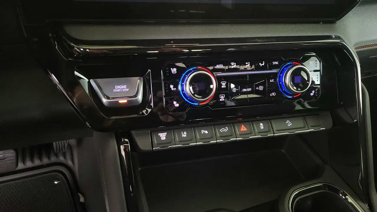 GMC Sierra 2500HD снимка GMC Sierra 2500HD