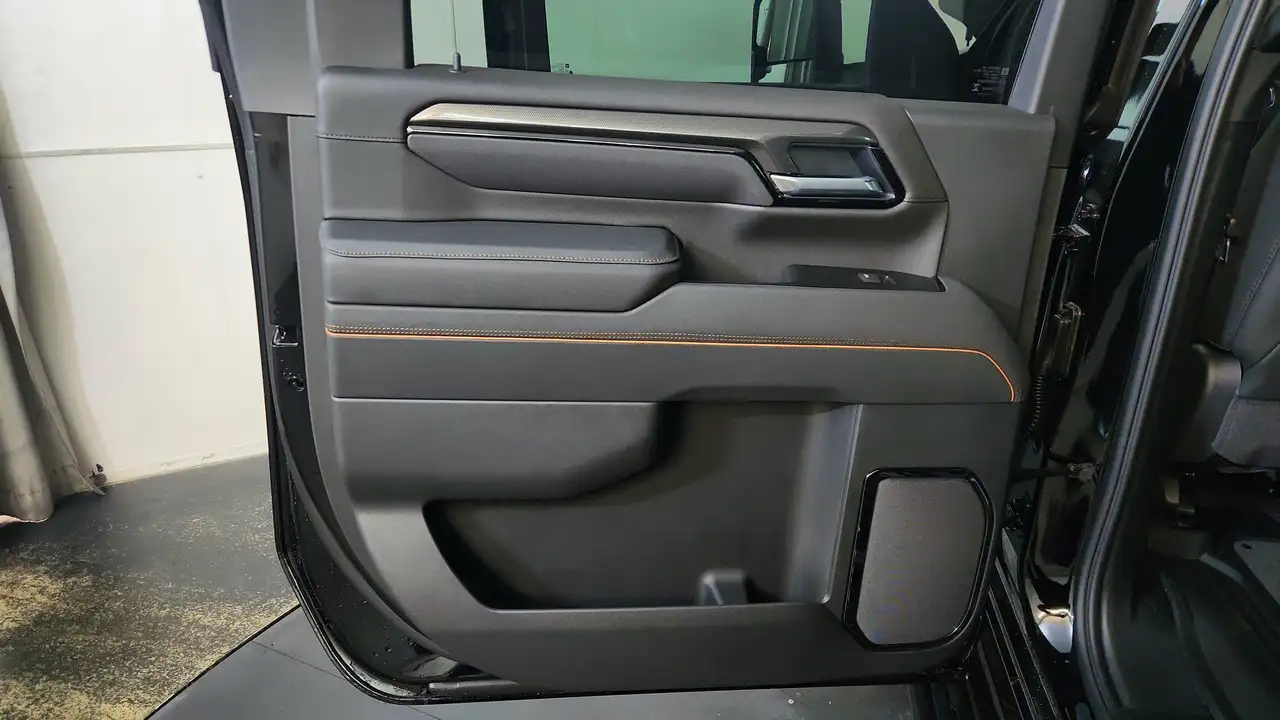 GMC Sierra 2500HD снимка GMC Sierra 2500HD