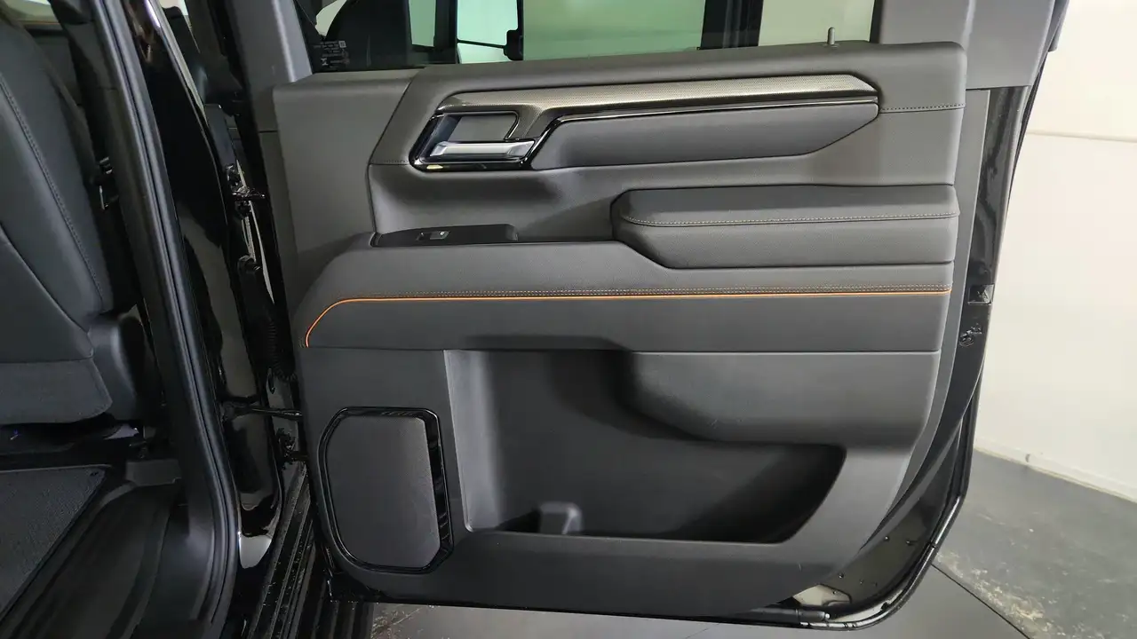 GMC Sierra 2500HD снимка GMC Sierra 2500HD