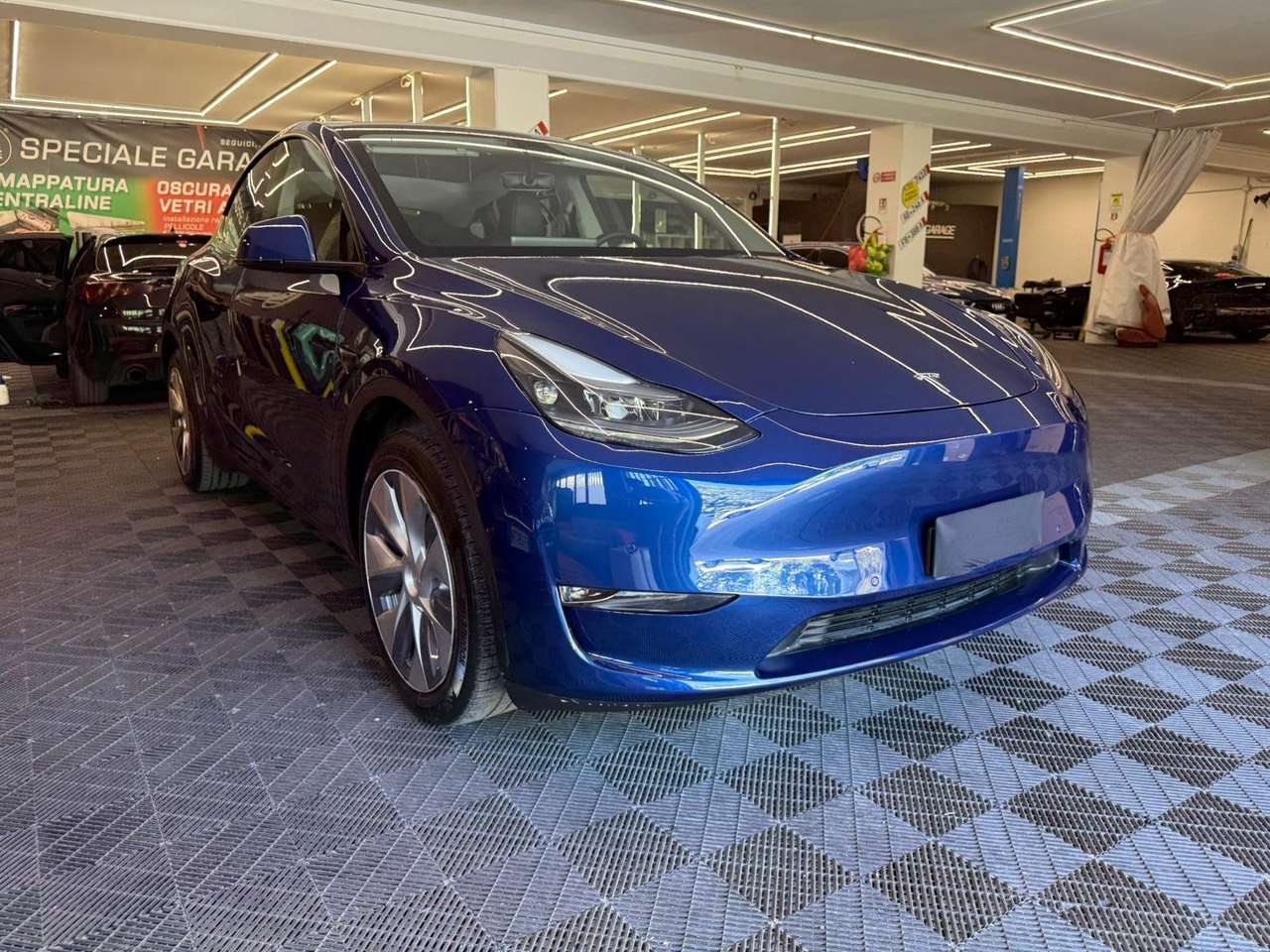 Tesla Model Y Model Y  Long Range Dual Motor awd