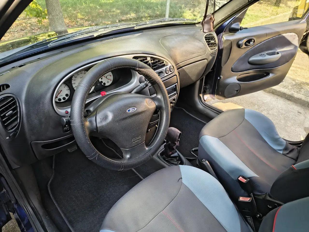 Ford Fiesta 5p 1.2 16v Zetec, foto 5