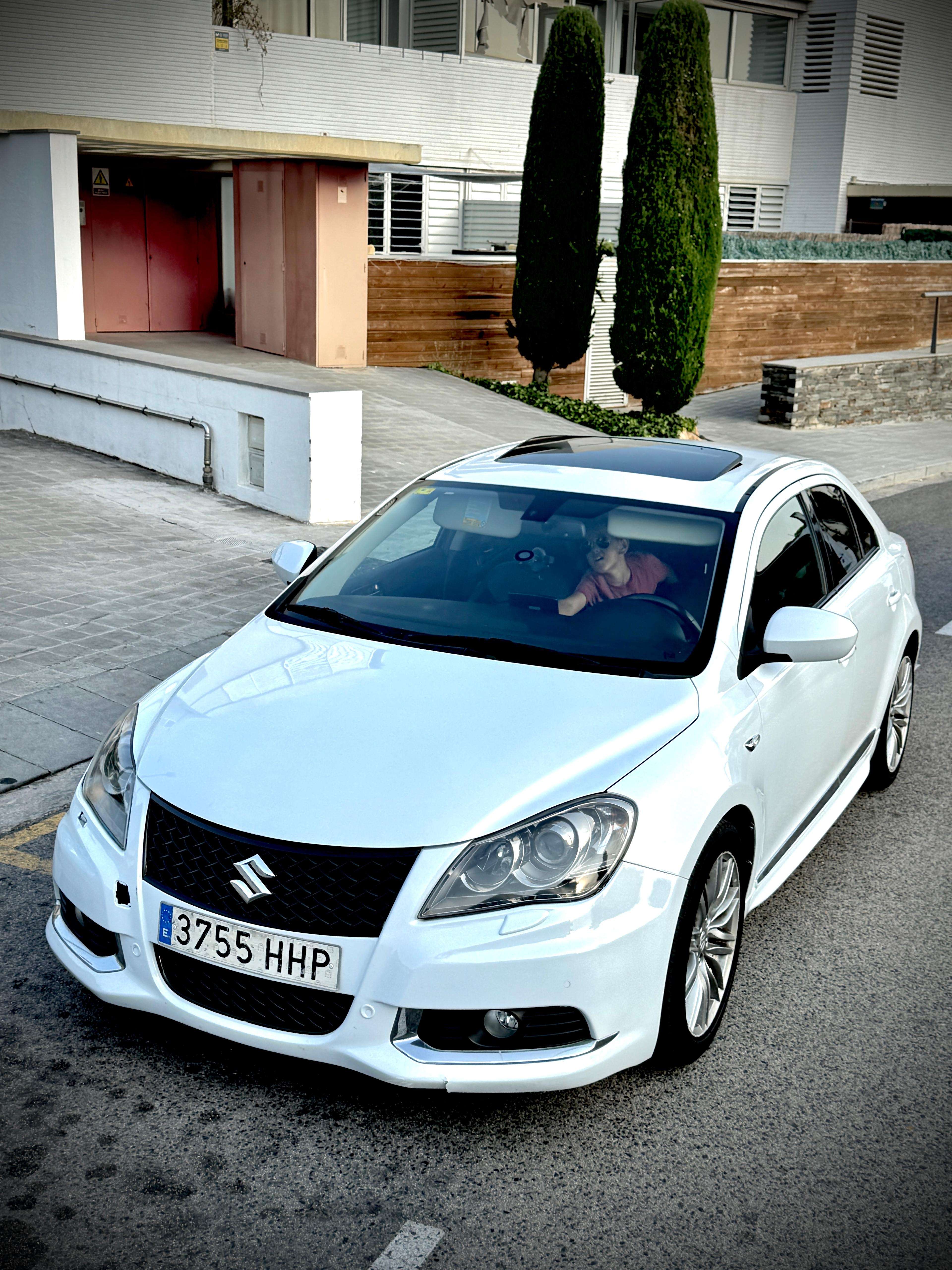Suzuki Kizashi 2.4 Sport 4x4 CVT Automático  Gpl , - foto 1