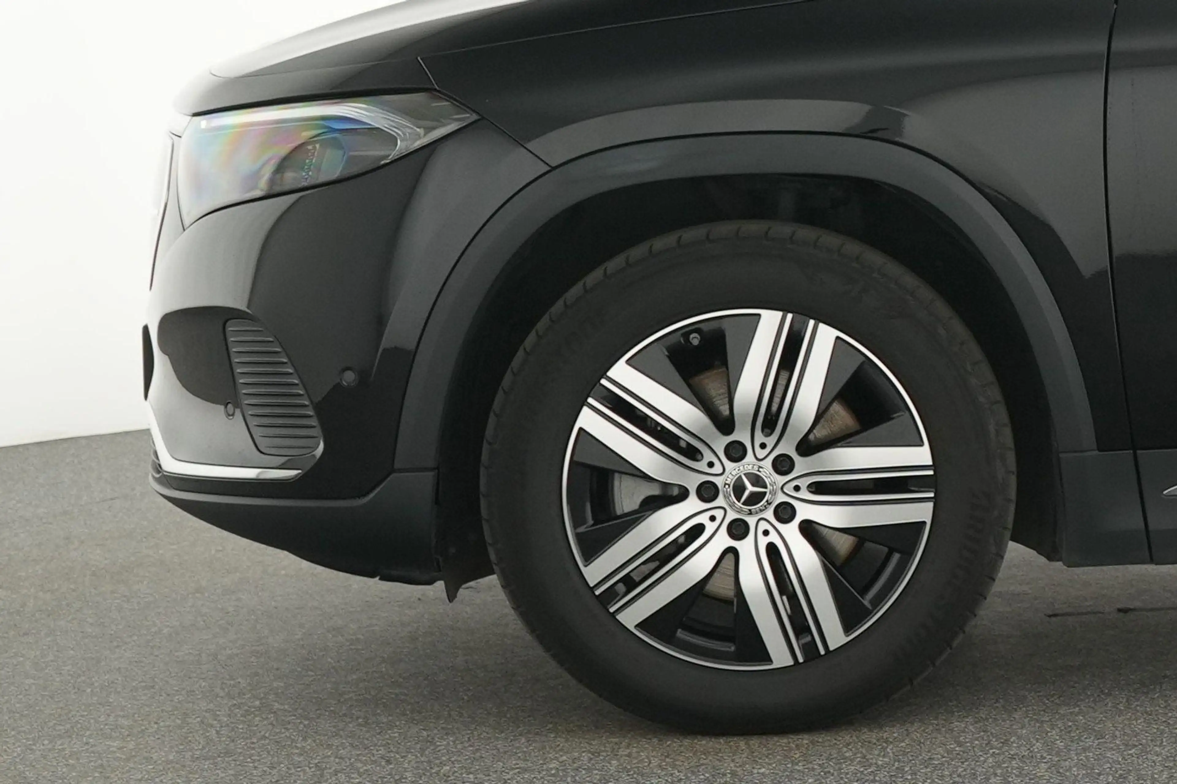 Mercedes-Benz EQA 350 4MATIC Luxury Line EQA 350 4MATIC — photo 5
