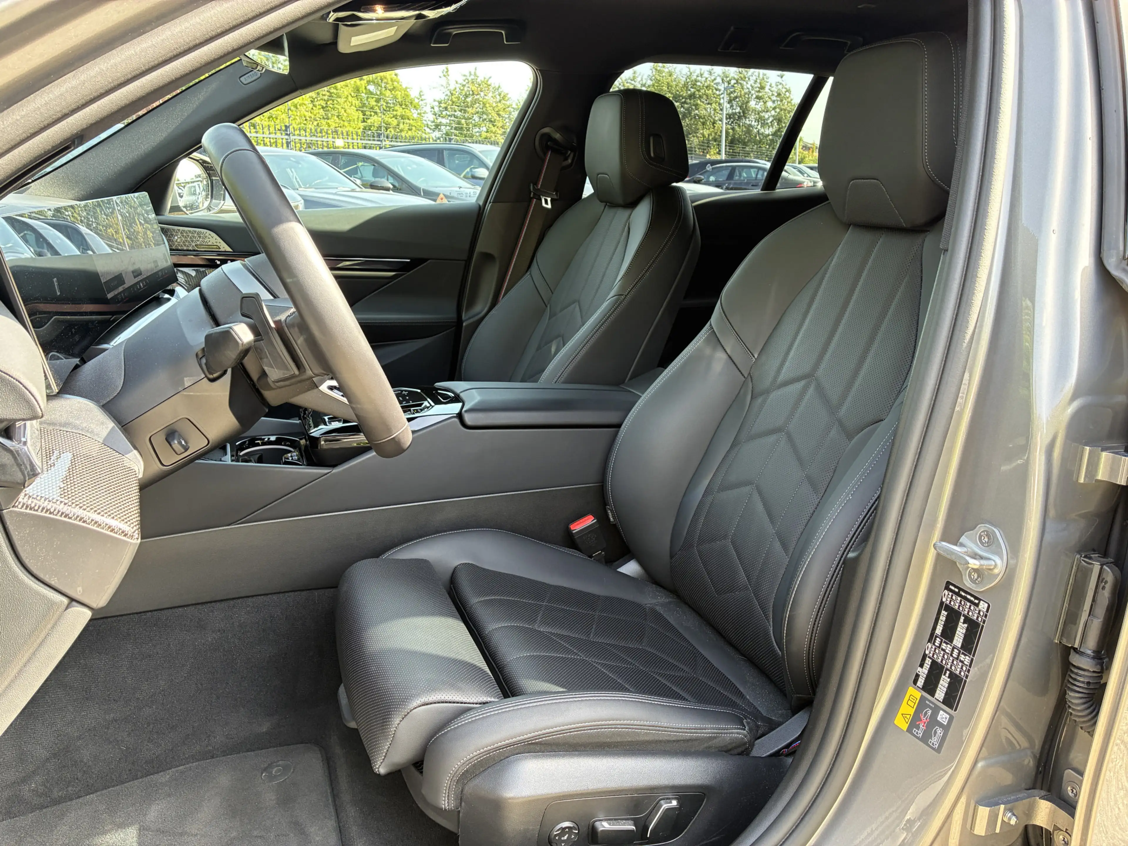BMW 550 5-serie Touring 550e xDrive | M-Sport Pro | CoPilo — photo 12