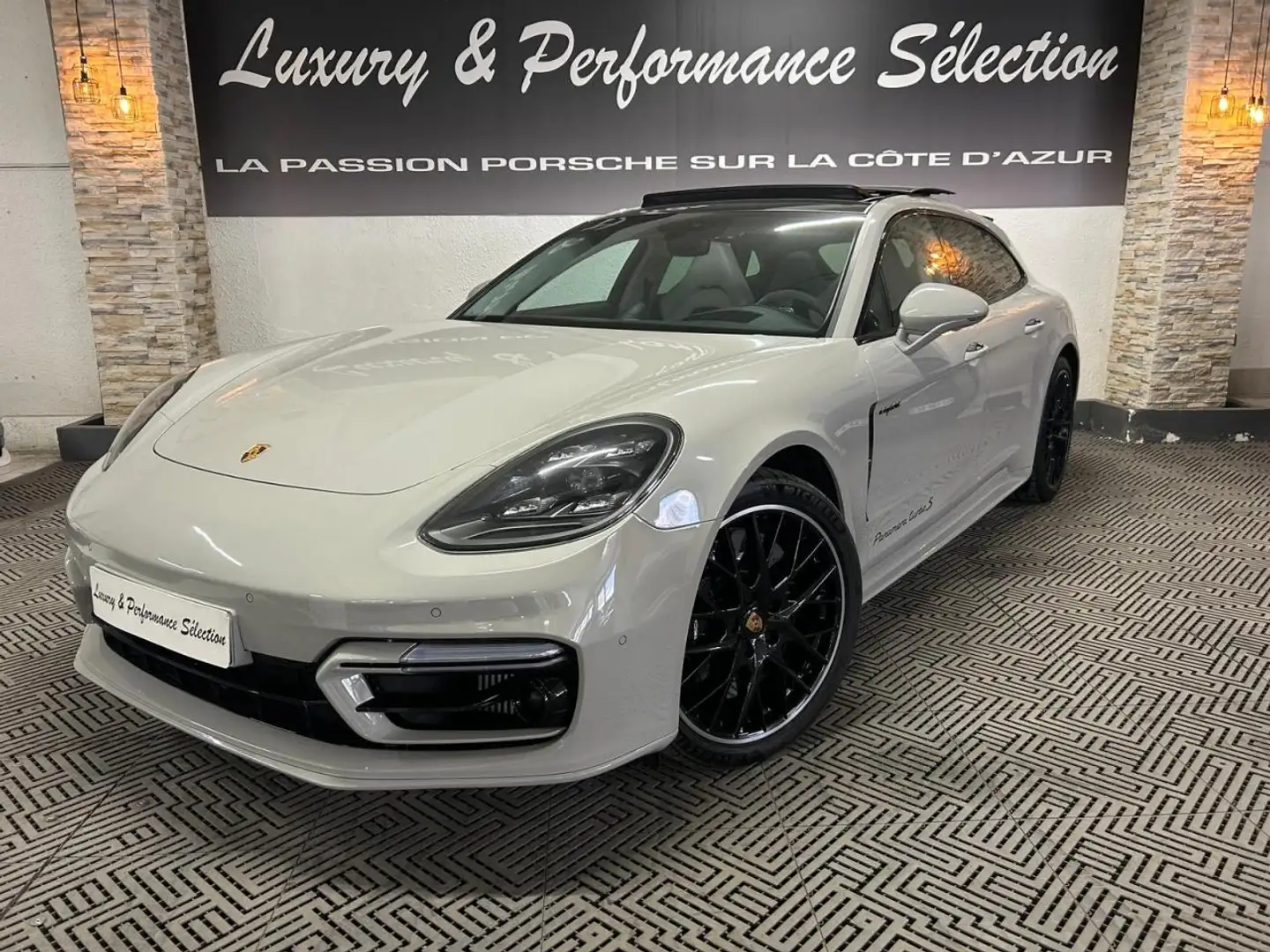 Porsche Panamera Sport Turismo Turbo S E-Hybrid 4,0 V8 700ch - Origine FR - Options+ Grau - 1