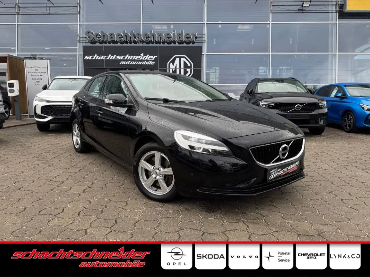 Volvo V40 T2 Kinetic Geartr.+LED+Sitzh.+Navi+Klimaaut Schwarz - 1