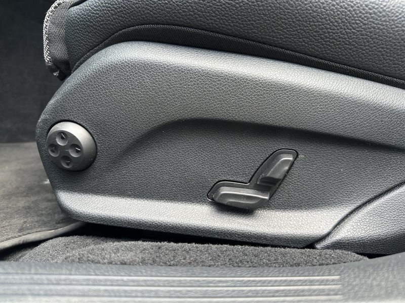 Mercedes-Benz E 400 T Avantgarde 4Matic NAV+LED+KAM+19ZO+1HD — photo 13