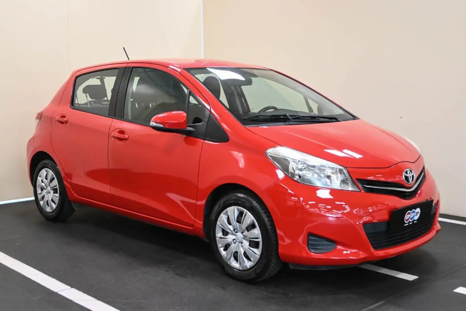 Toyota Yaris Yaris 1.0 5 porte Active Rouge - 1