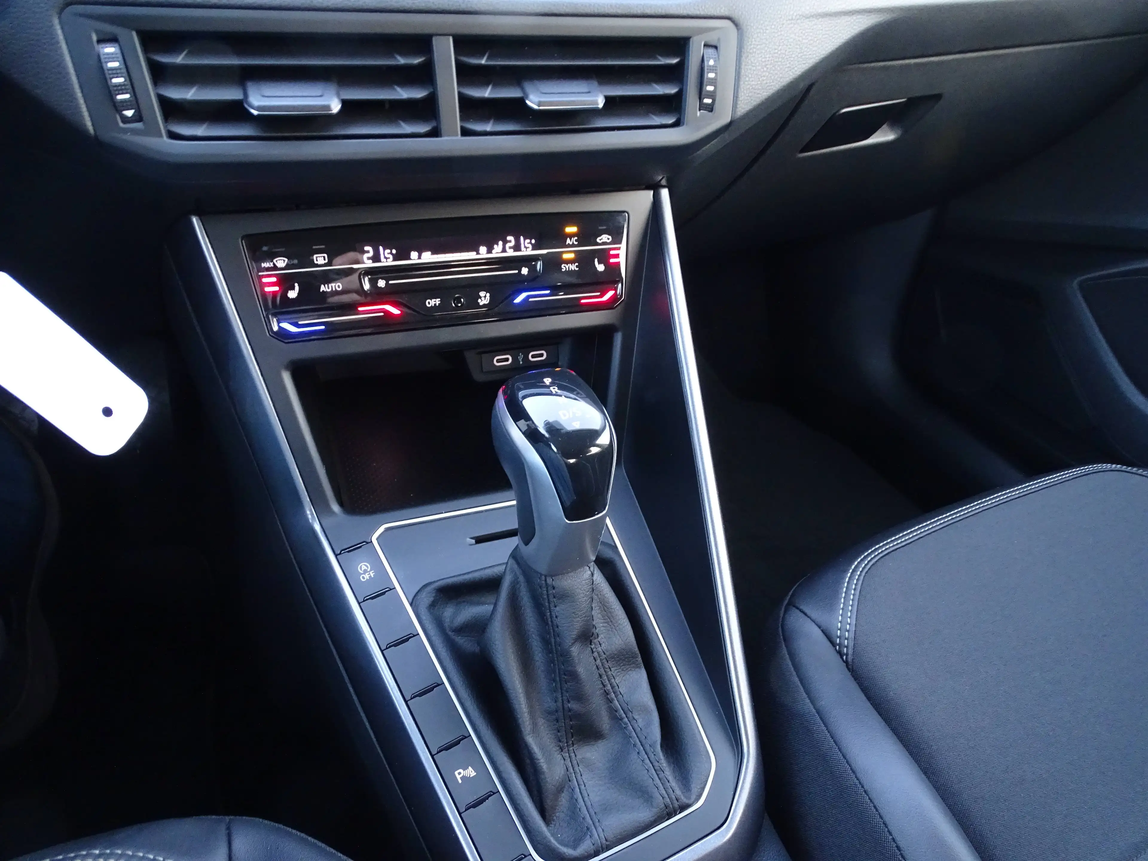 Volkswagen Taigo Taigo 1.5 TSI Style Sport DSG — photo 12