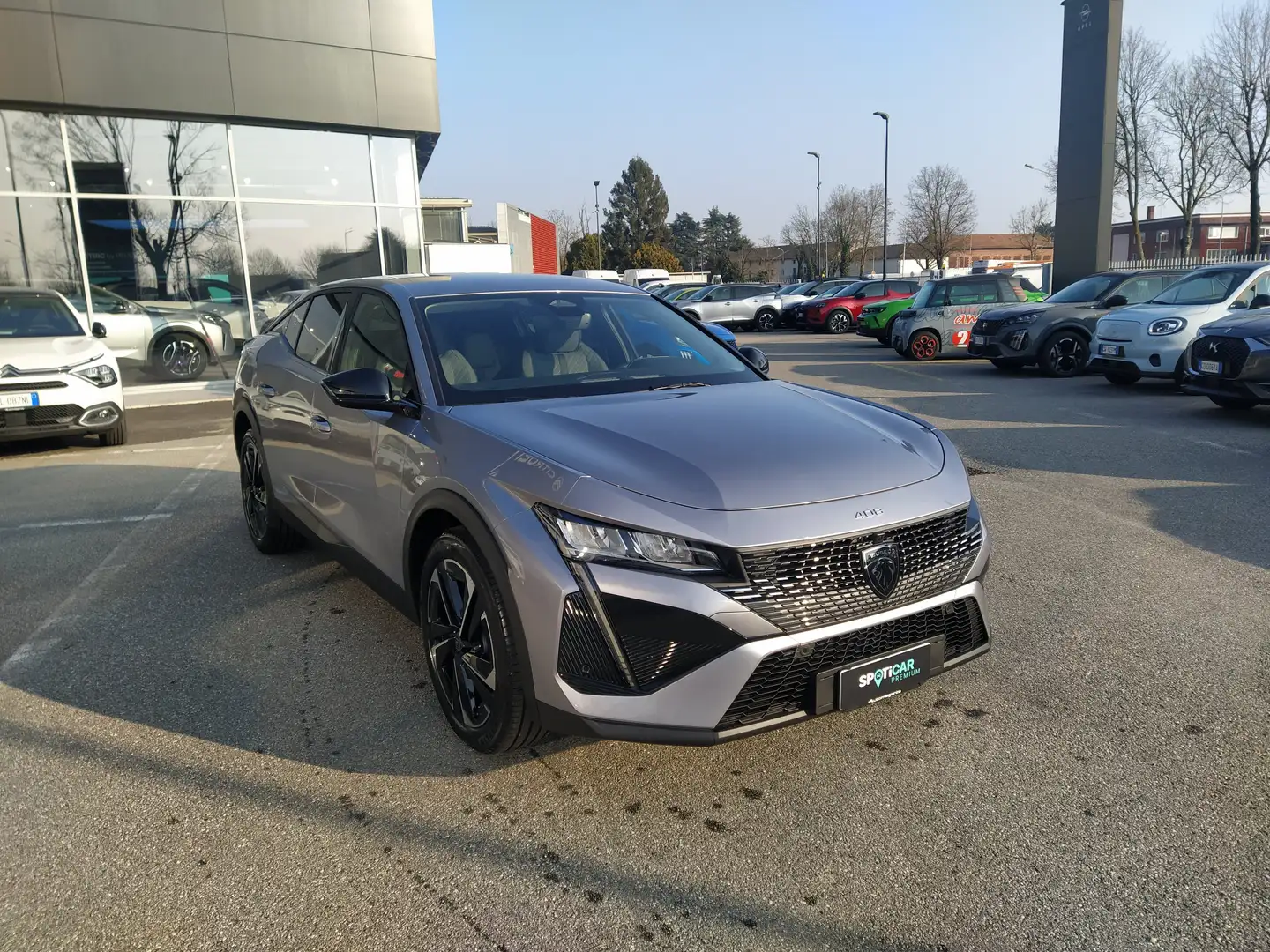 Peugeot 408 1.2 PureTech 130cv EAT8 ALLURE KM ZERO Stříbrná - 1