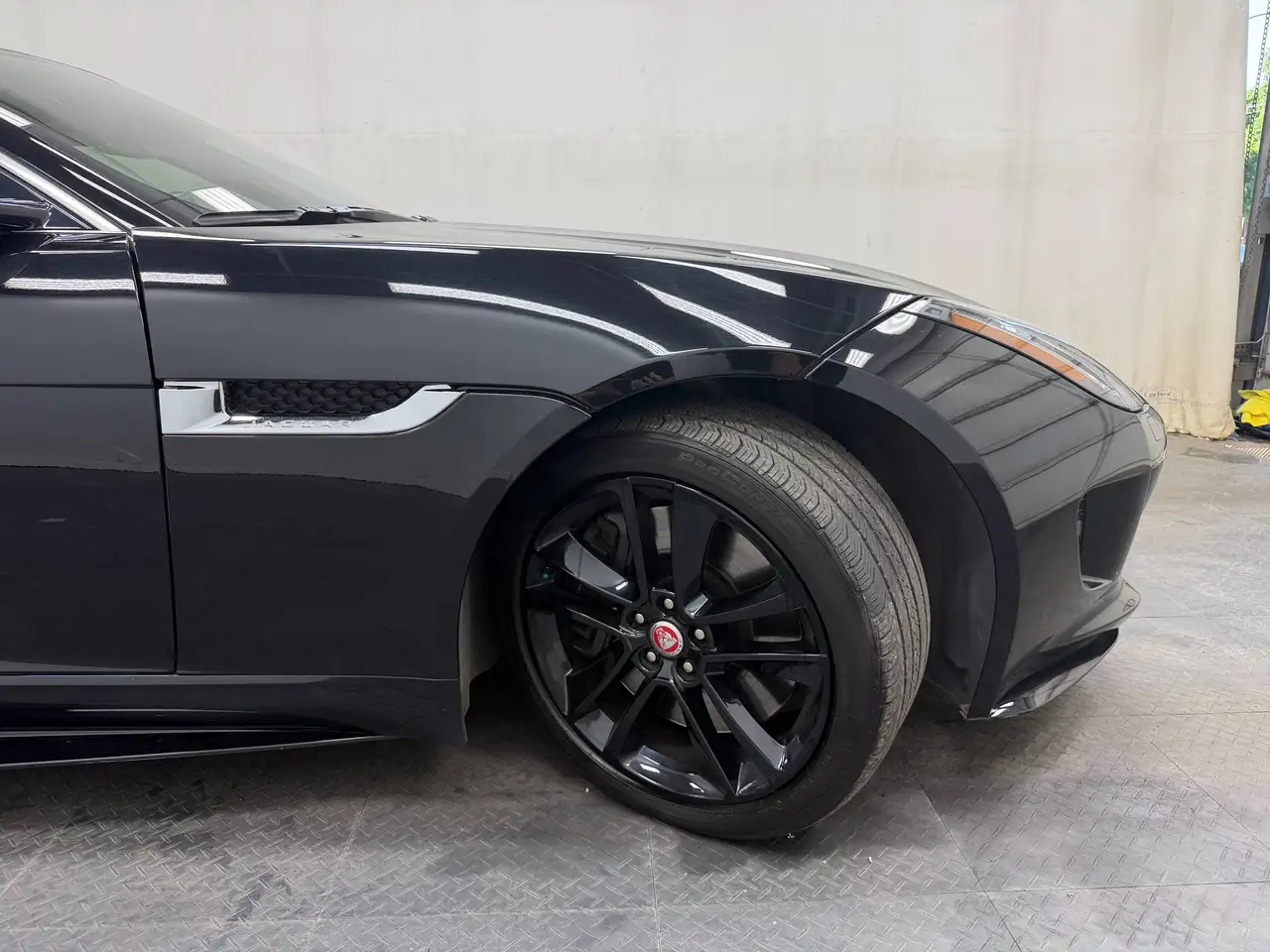 Jaguar F-Type снимка Jaguar F-Type
