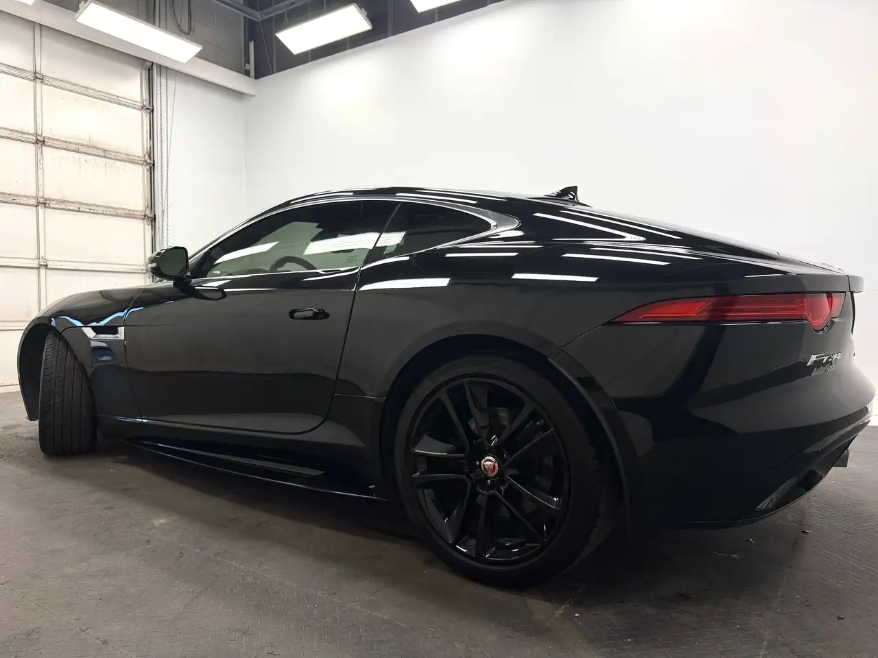 Jaguar F-Type снимка Jaguar F-Type