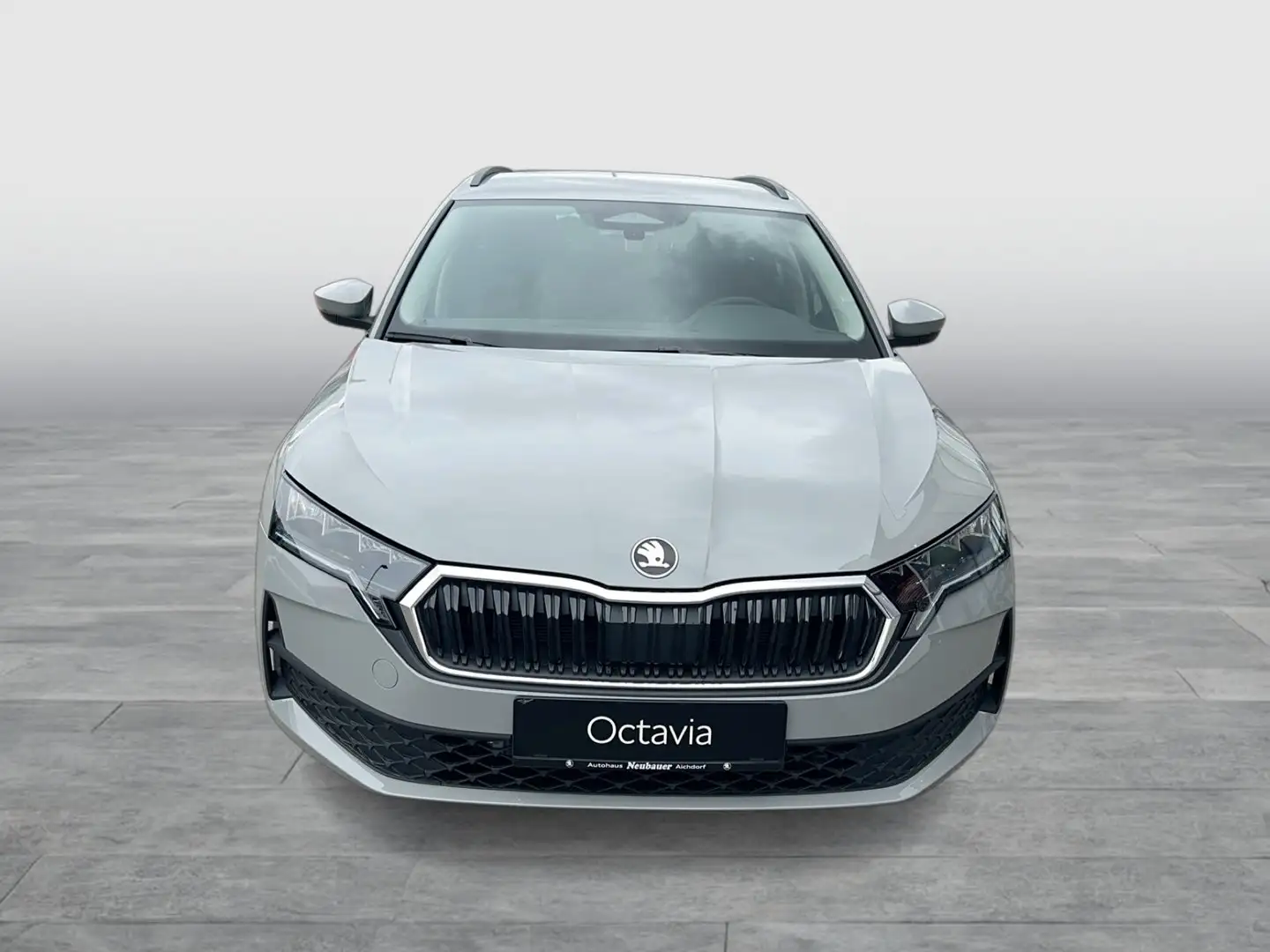 Skoda Octavia Essence TSI Grau - 2