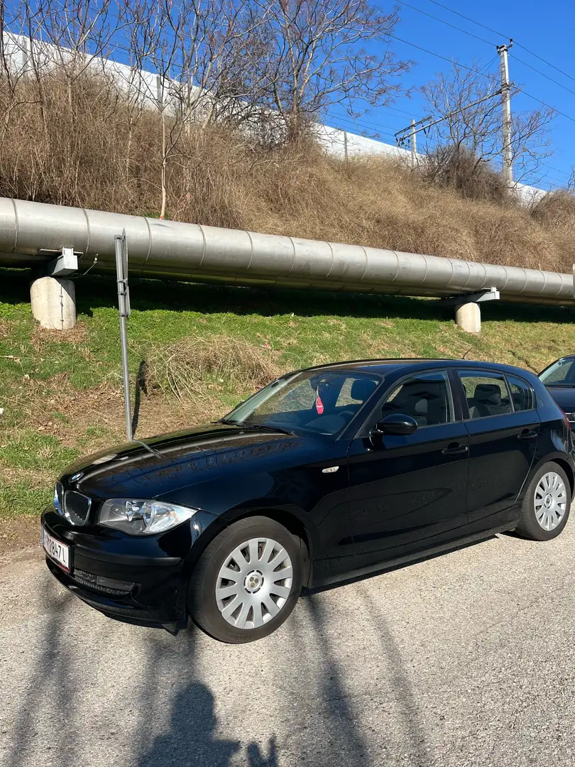BMW 118 116d Schwarz - 2