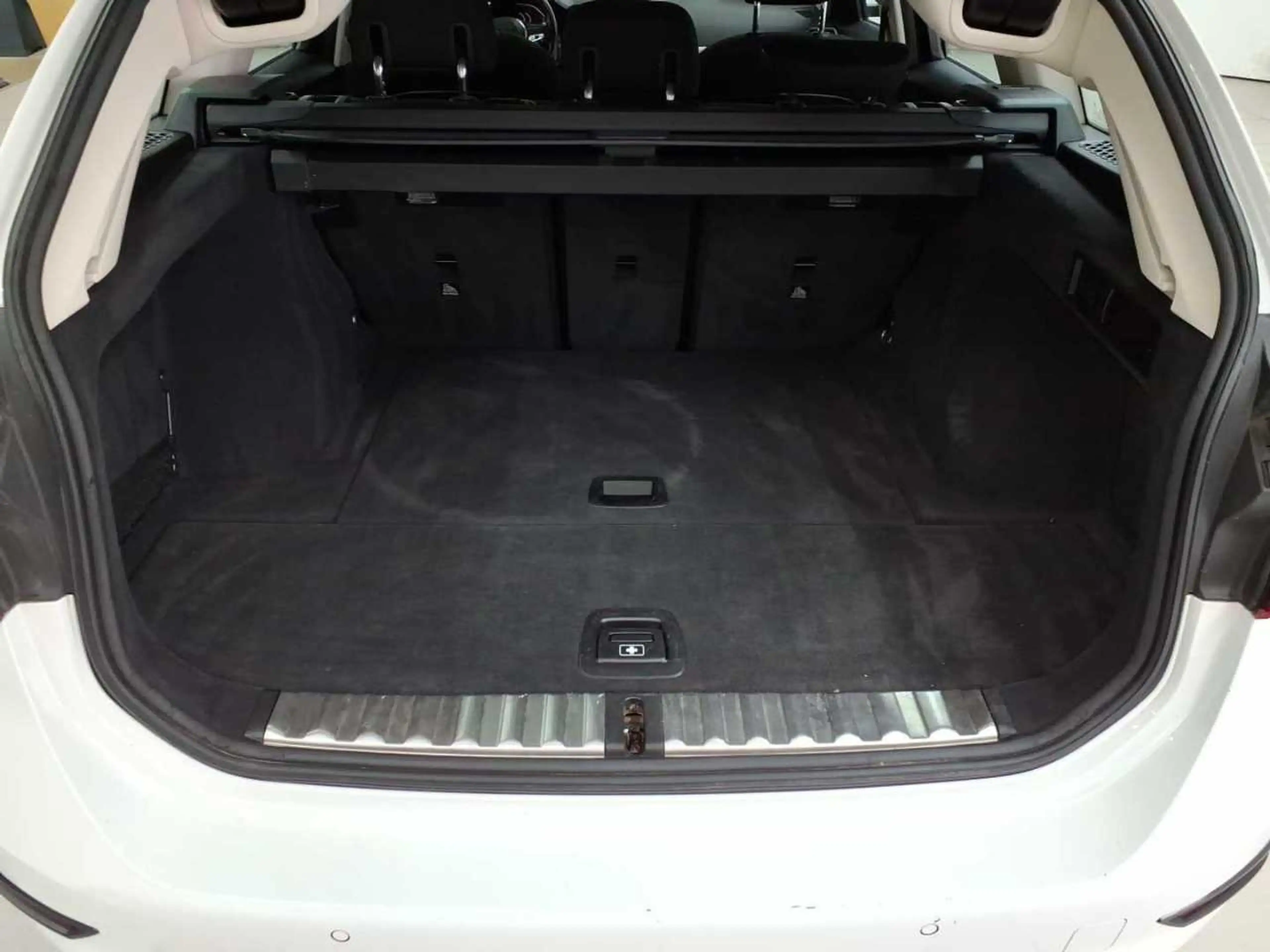 BMW 316 316d Touring Aut. — photo 15