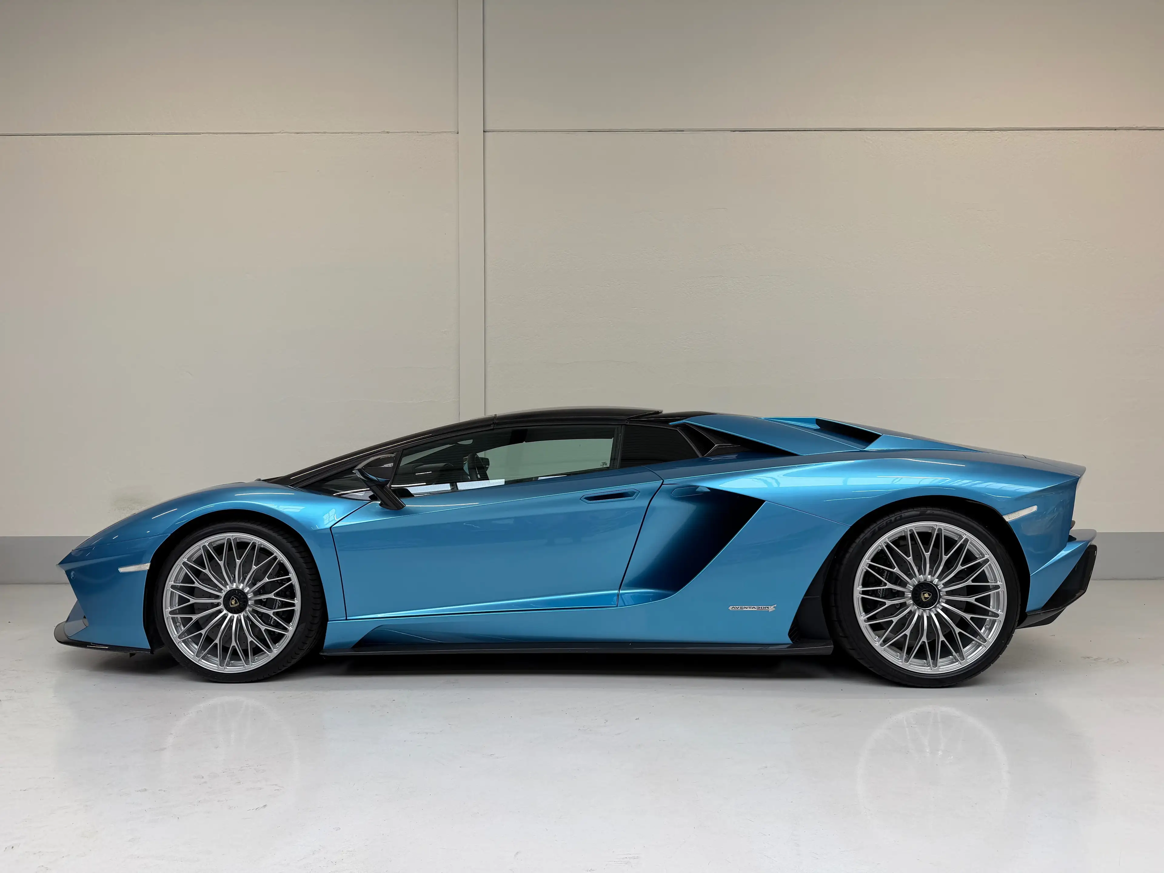 Lamborghini Aventador Aventador S Roadster 6.5i V12 LP740-4