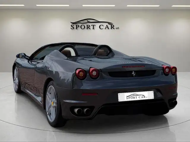 Ferrari F430 view 6