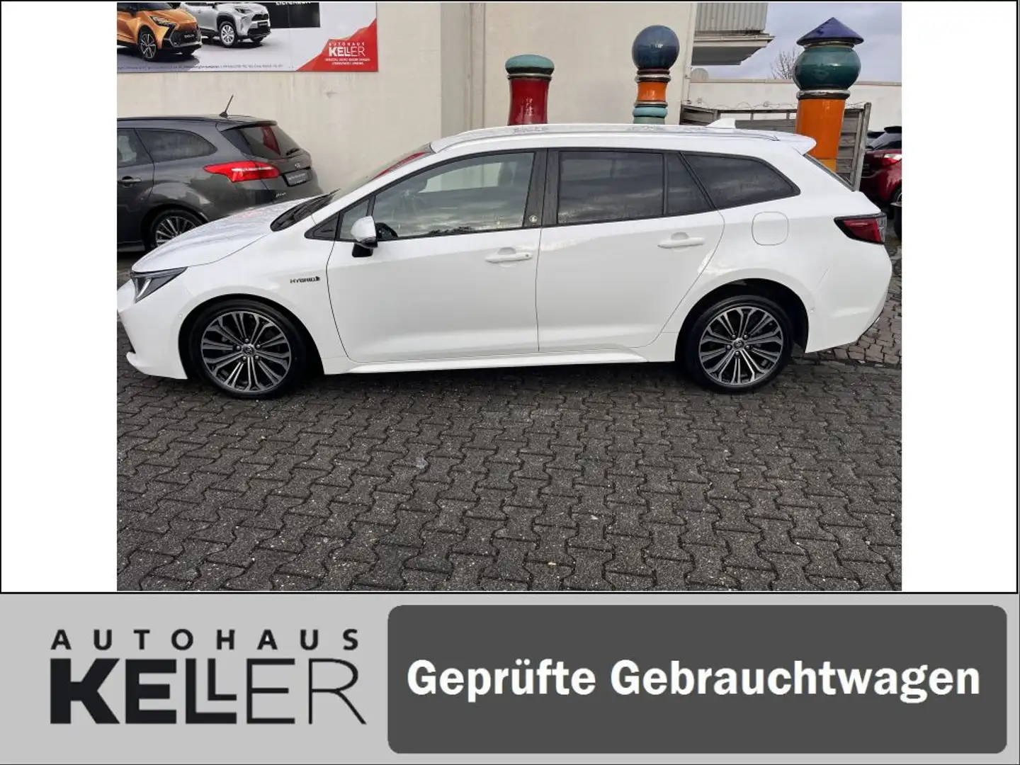 Toyota Corolla 1.8 Hybrid Touring Sports Team Deutschland Weiß - 2