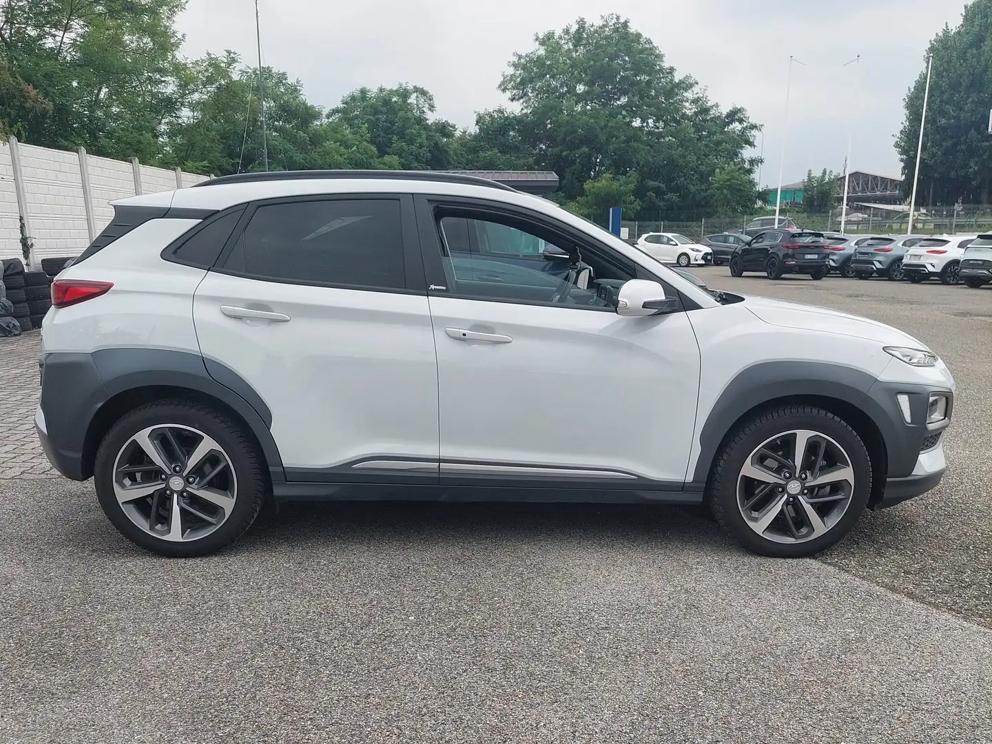 Hyundai KONA Kona I 2017 1.6 crdi Xpossible 4wd 136cv dct Bianco - 2