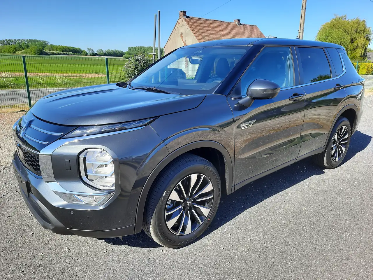 Mitsubishi Outlander 2026