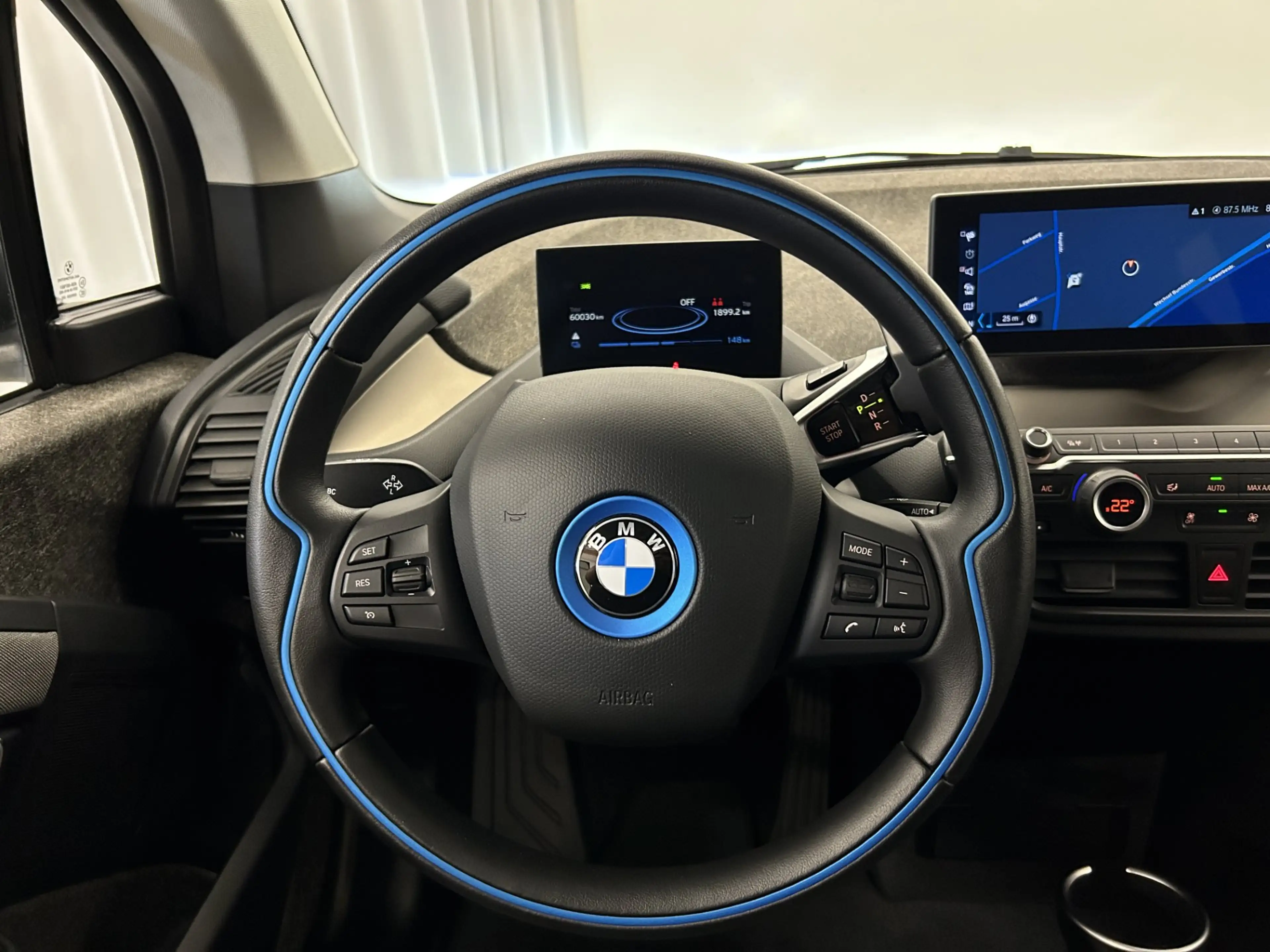 BMW i3 *Komfort Paket / Navi PRO* — photo 10