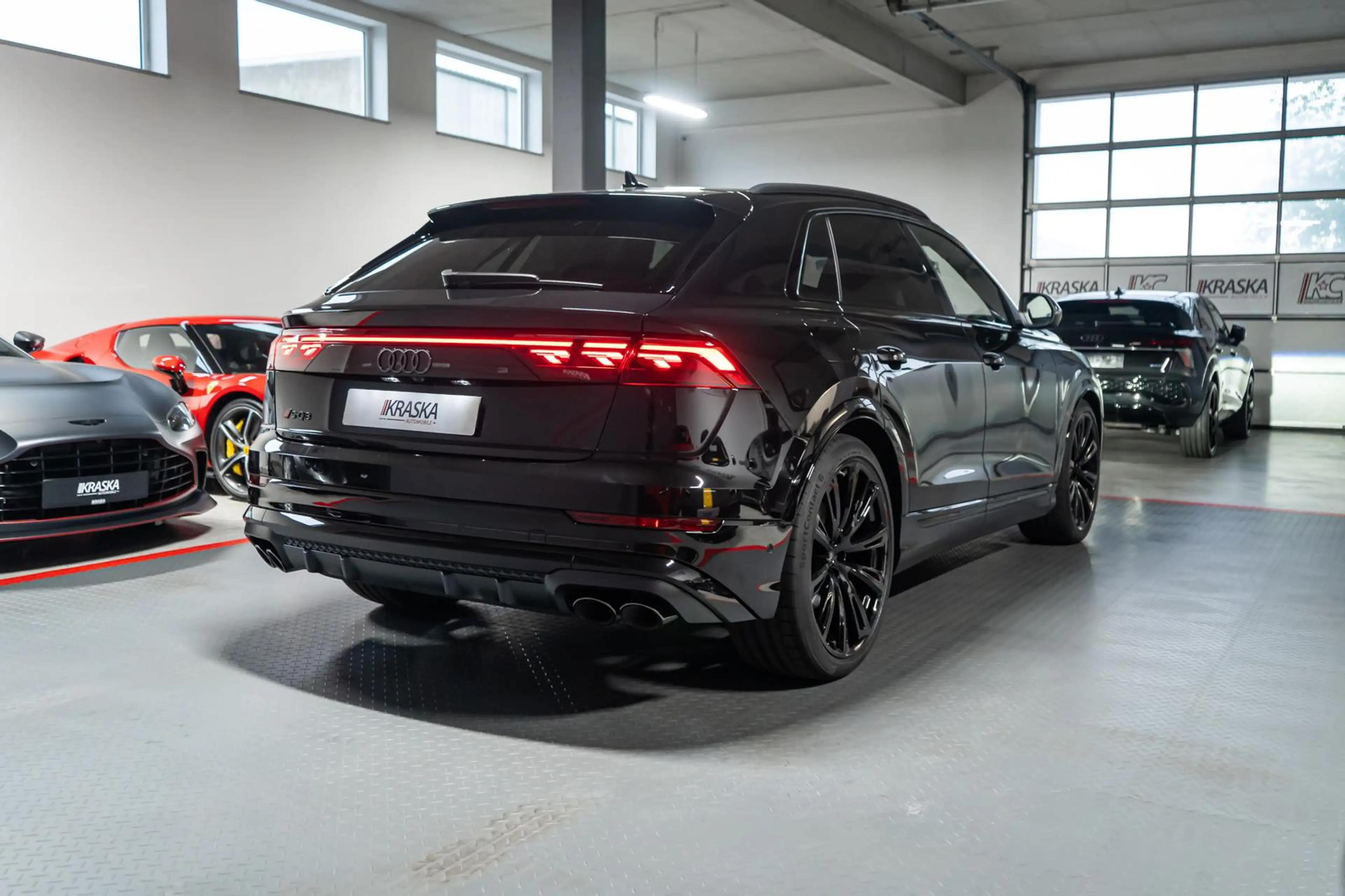 Audi SQ8 4.0 TFSI quattro AHK SHZ PANO HUD B&O STHZ — photo 6