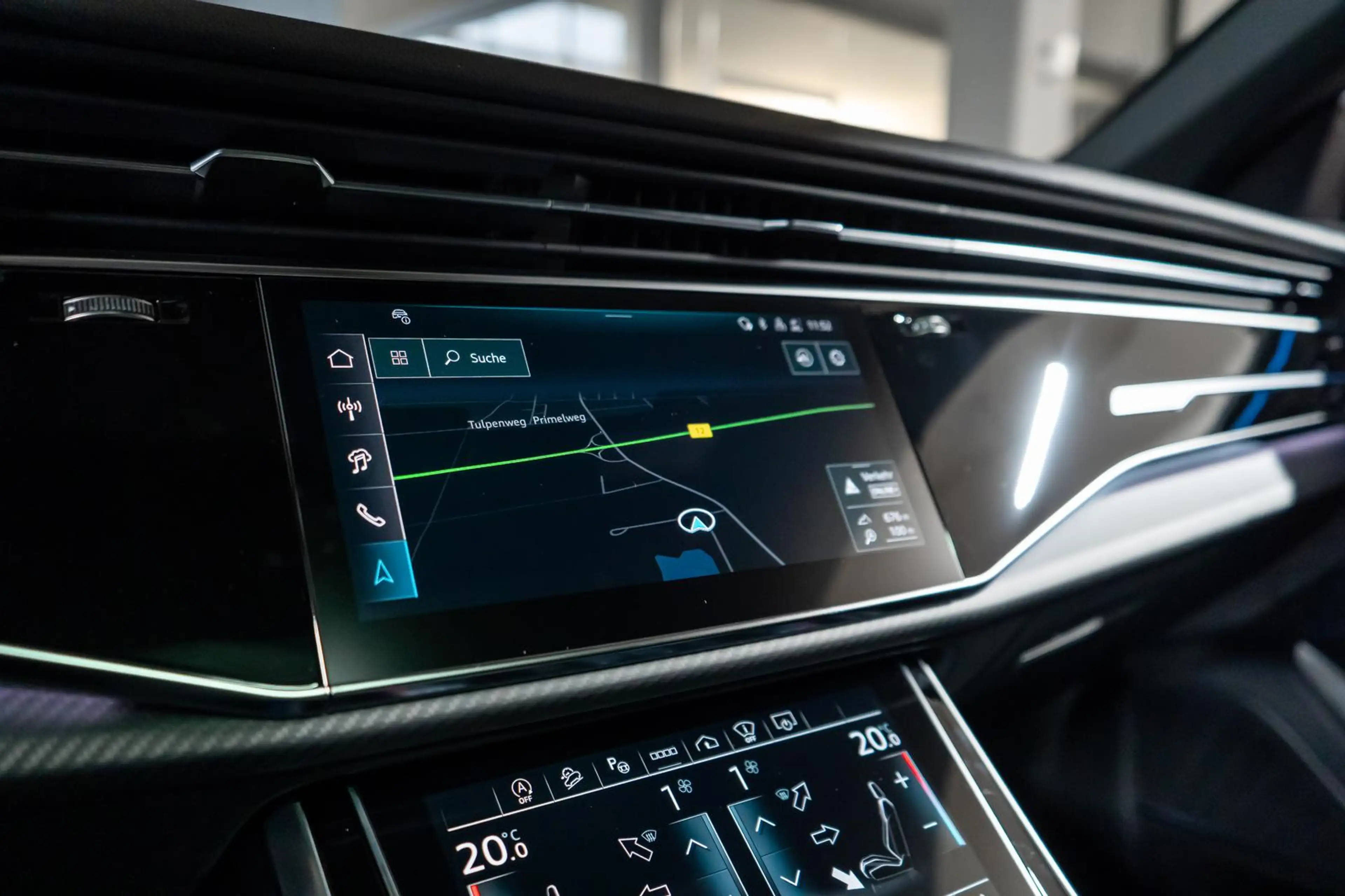 Audi SQ8 4.0 TFSI quattro AHK SHZ PANO HUD B&O STHZ — photo 21