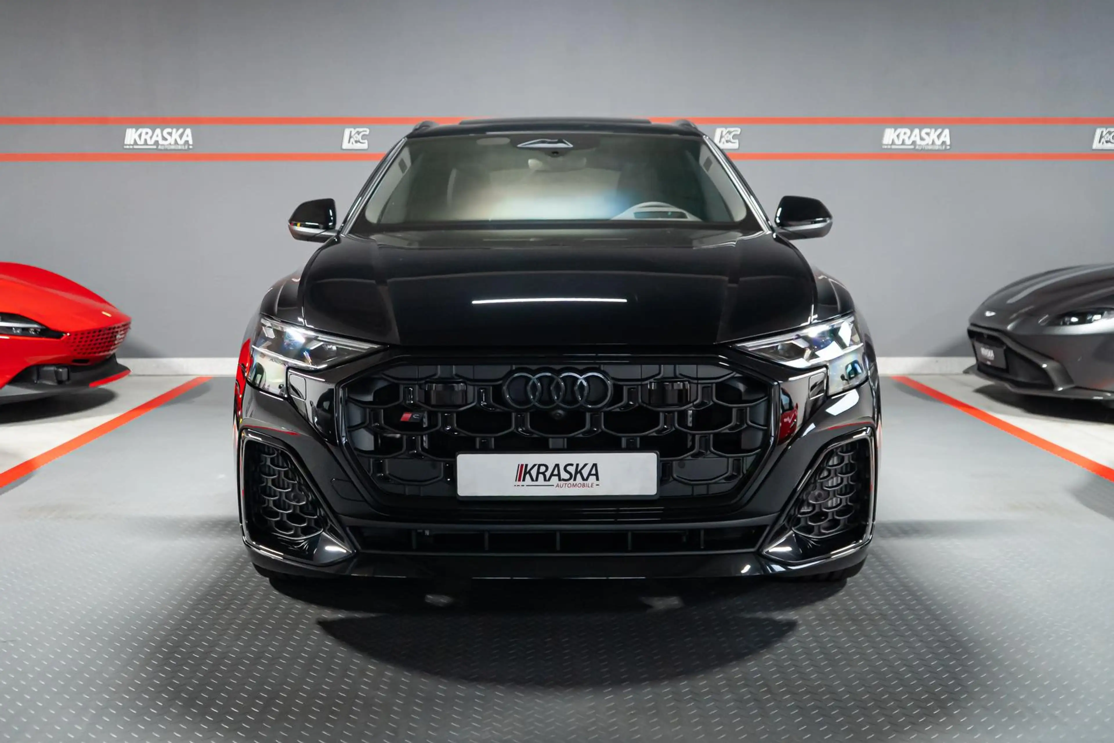 Audi SQ8 4.0 TFSI quattro AHK SHZ PANO HUD B&O STHZ — photo 4