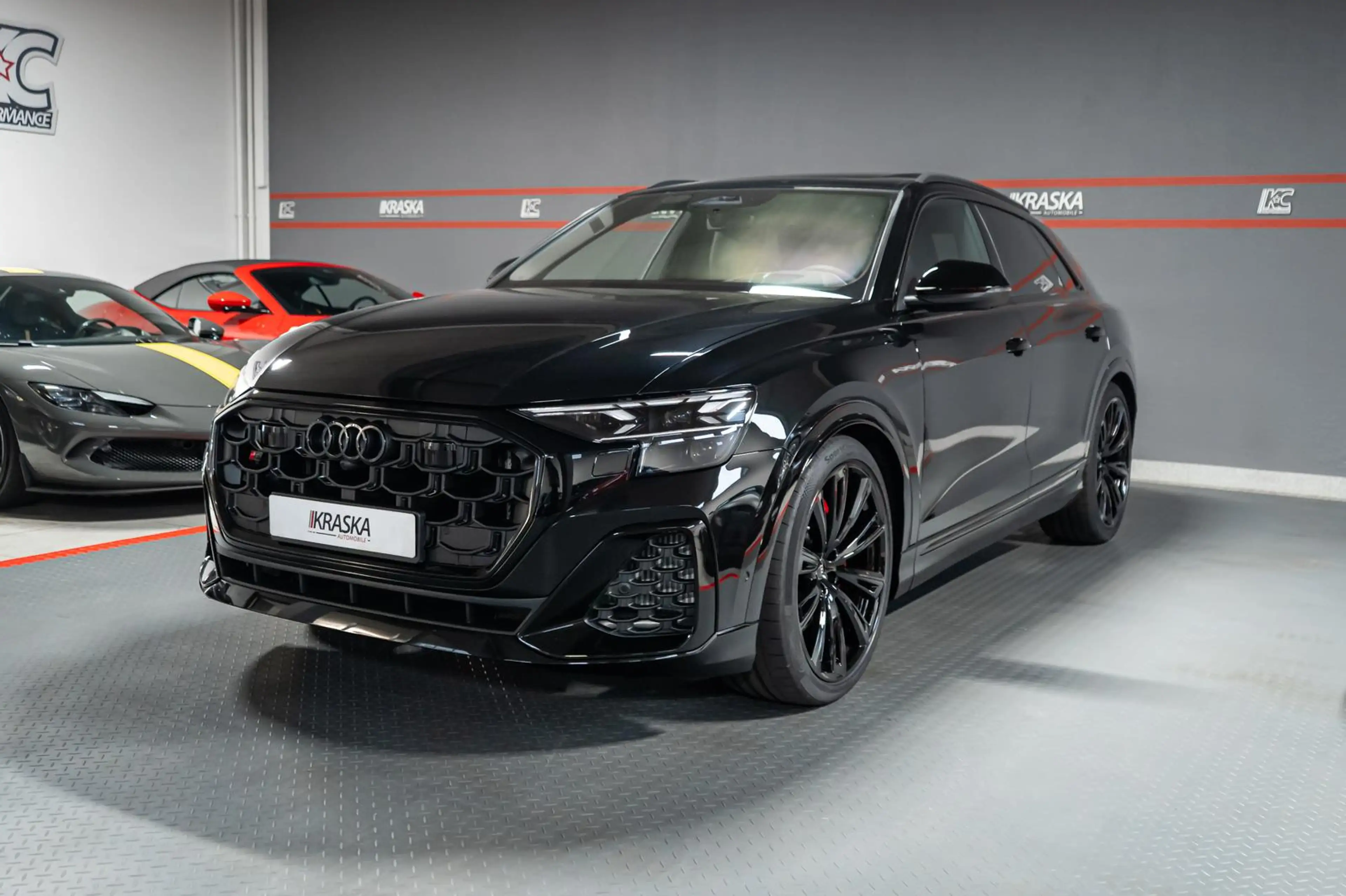 Audi SQ8 4.0 TFSI quattro AHK SHZ PANO HUD B&O STHZ — photo 26