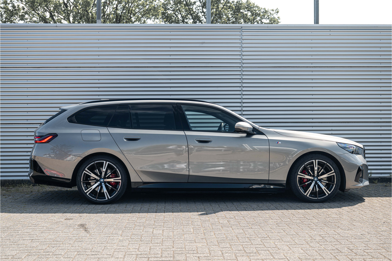 BMW 530 5 Serie Touring 530e M Sport Automaat / Panoramada — photo 13