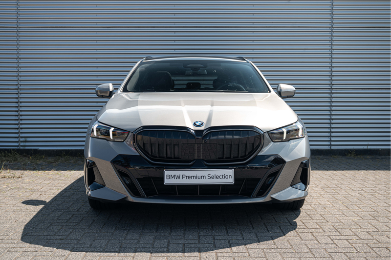 BMW 530 5 Serie Touring 530e M Sport Automaat / Panoramada — photo 11