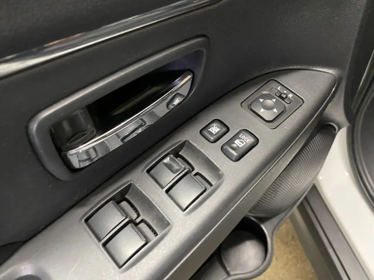Mitsubishi RVR снимка Mitsubishi RVR