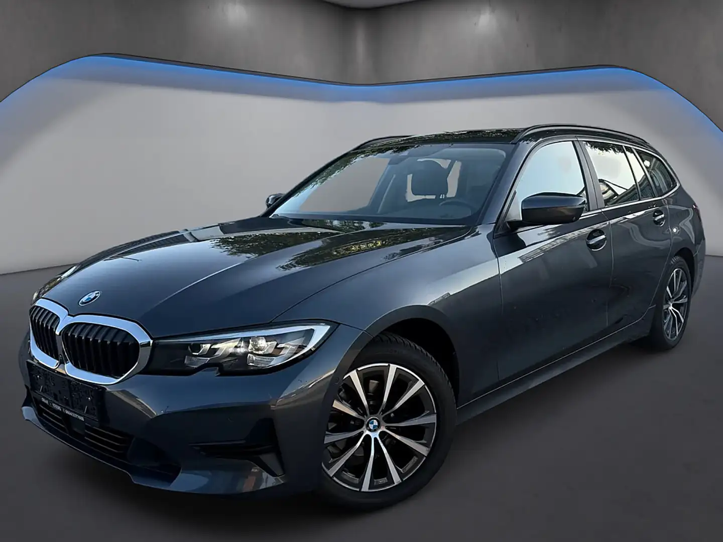 BMW 318 d Touring Aut.*3Zonen*LifeCockp.*ACC*Kamera*Par... Grau - 2
