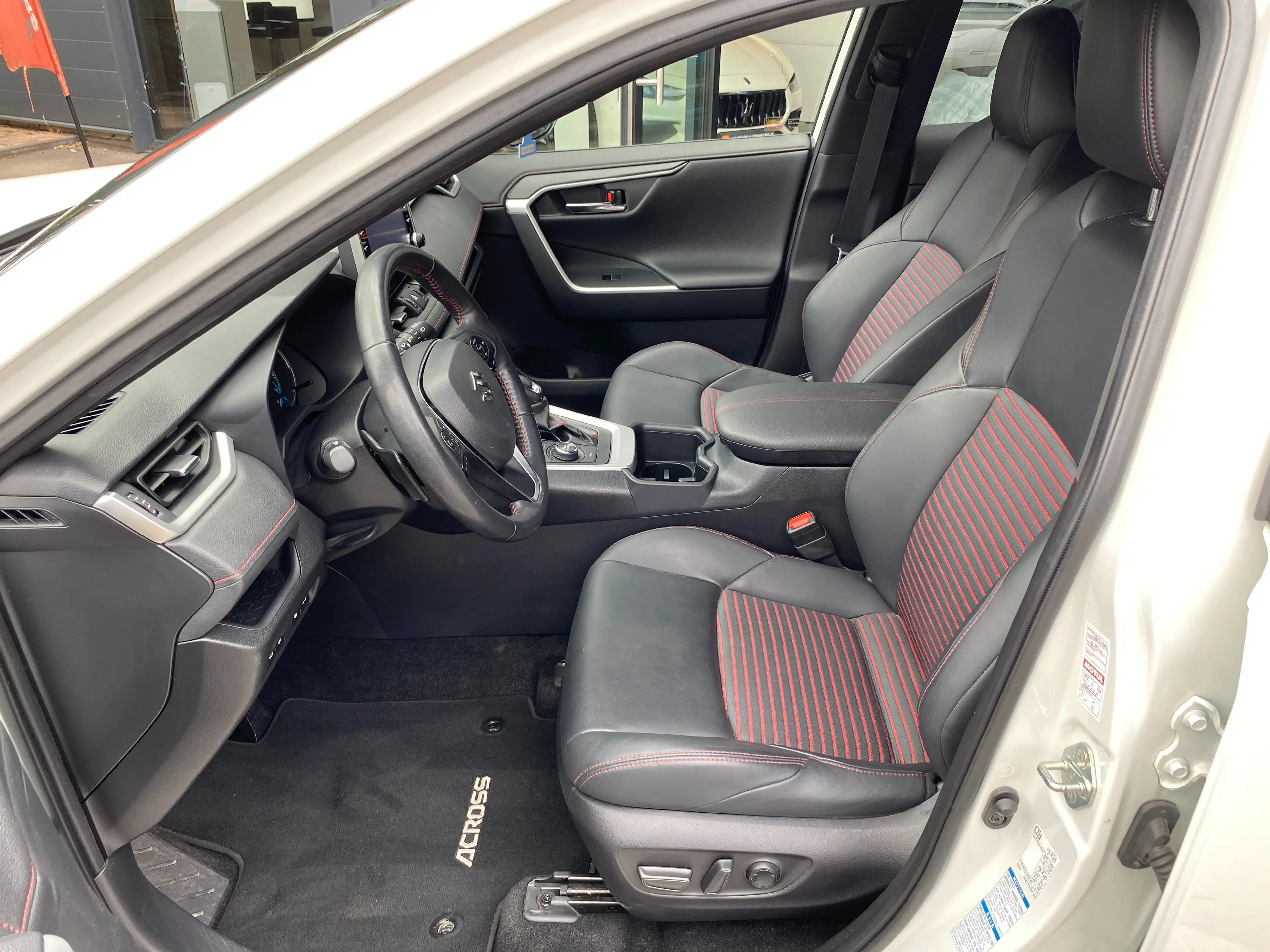Suzuki Across Across PLUG-IN HYBRID — photo 7