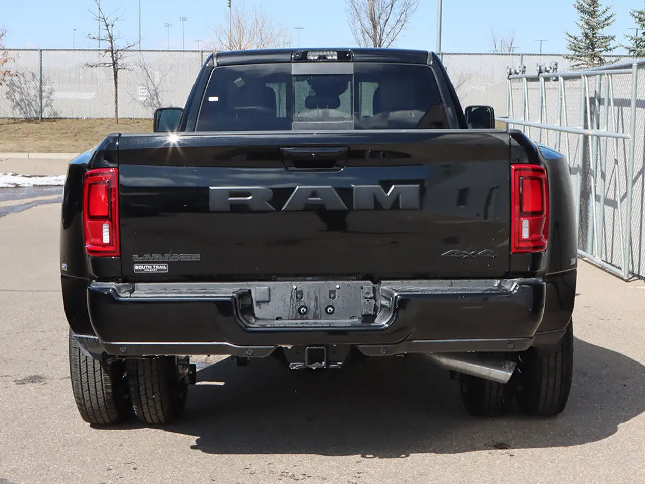 RAM 3500 снимка RAM 3500