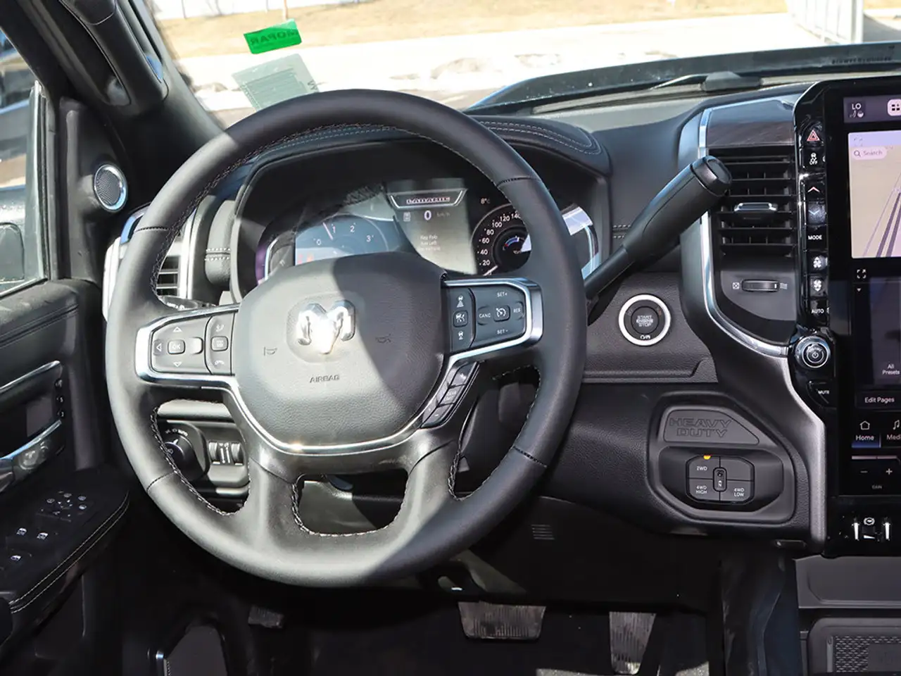 RAM 3500 снимка RAM 3500