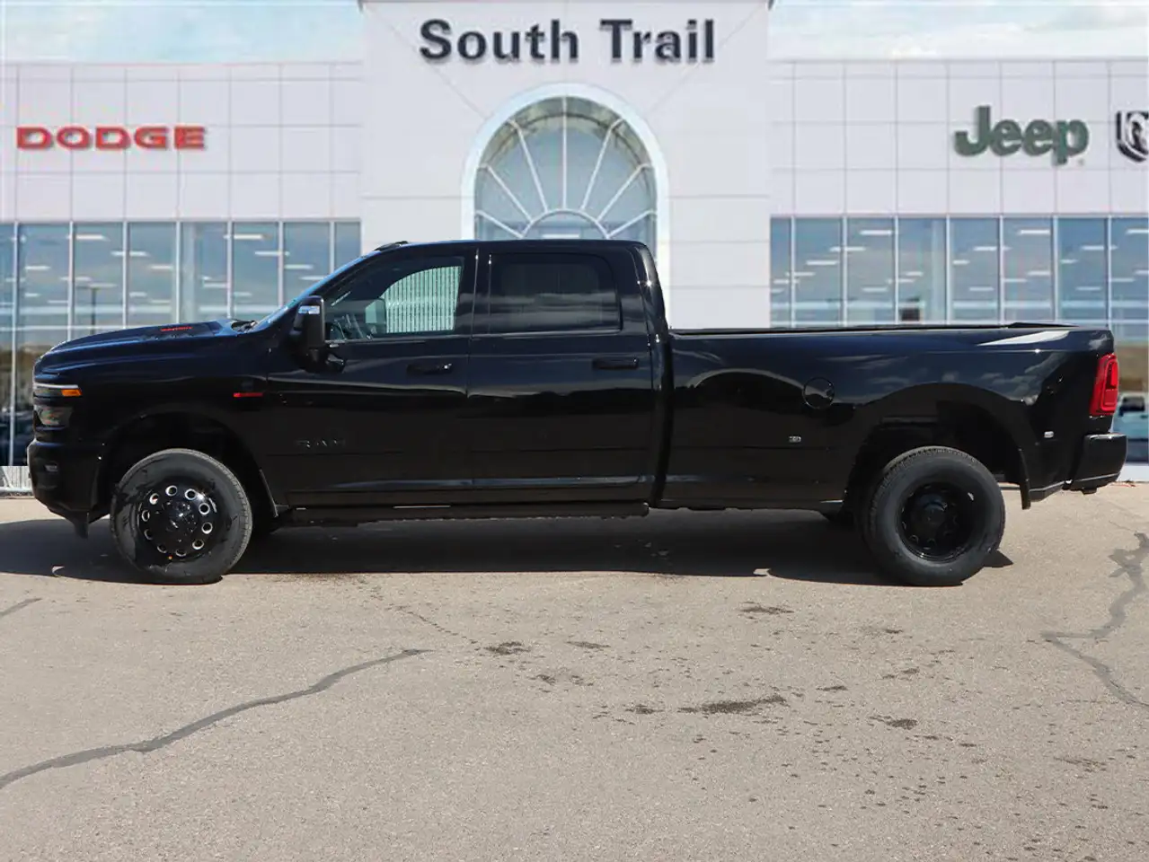 RAM 3500 снимка RAM 3500