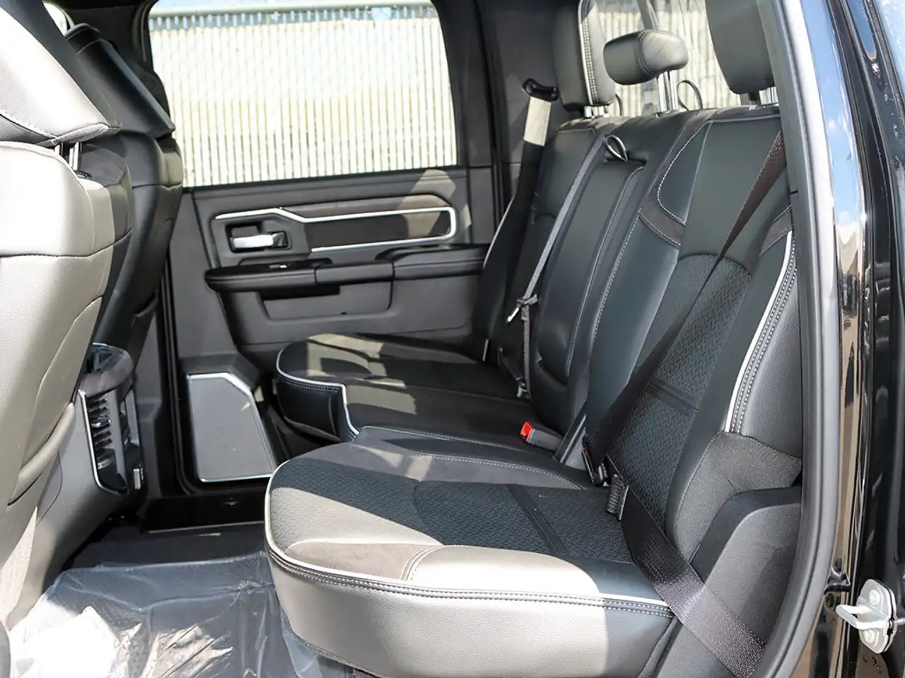 RAM 3500 снимка RAM 3500