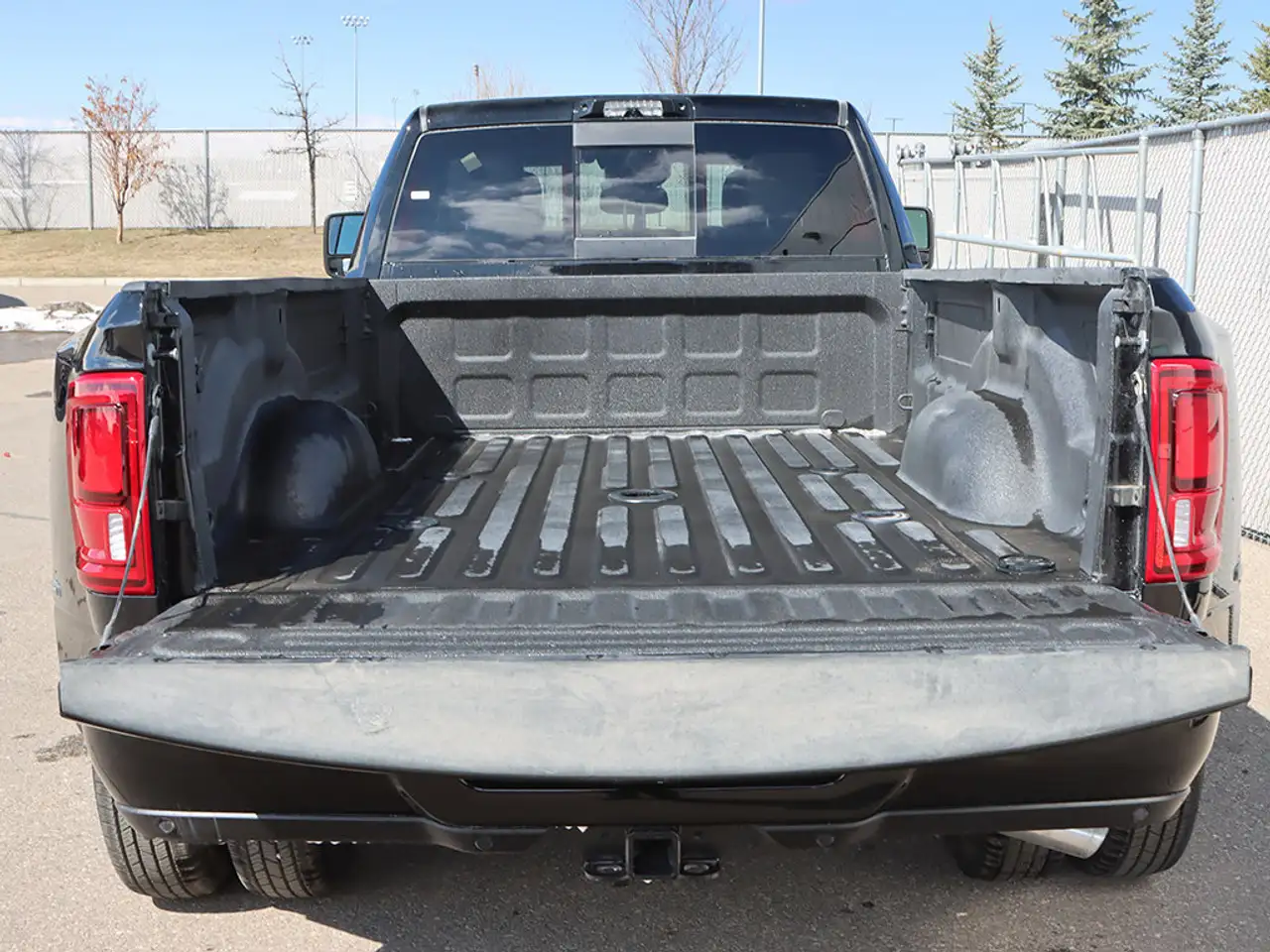 RAM 3500 снимка RAM 3500