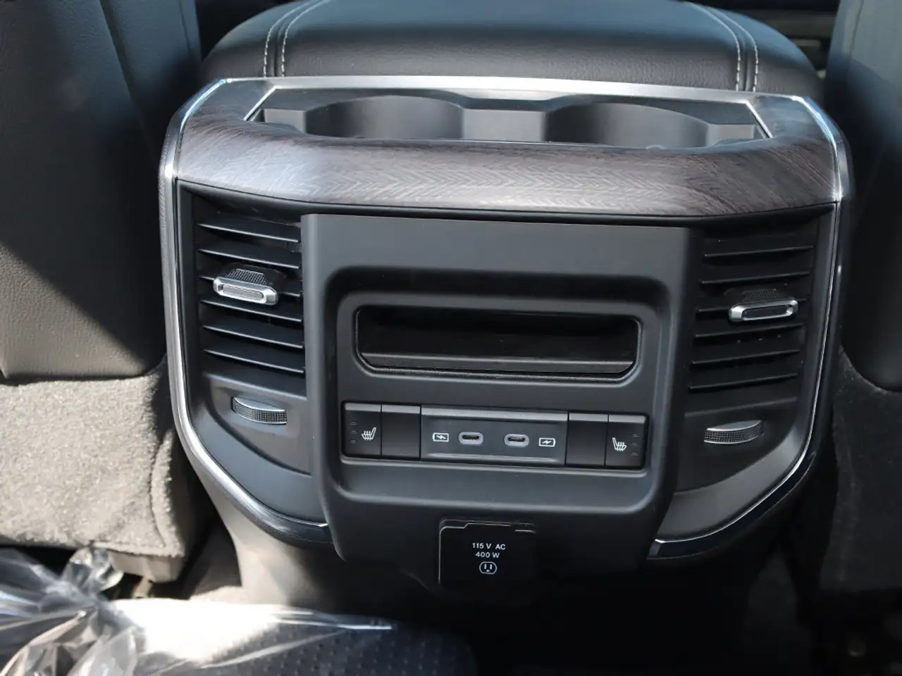 RAM 3500 снимка RAM 3500