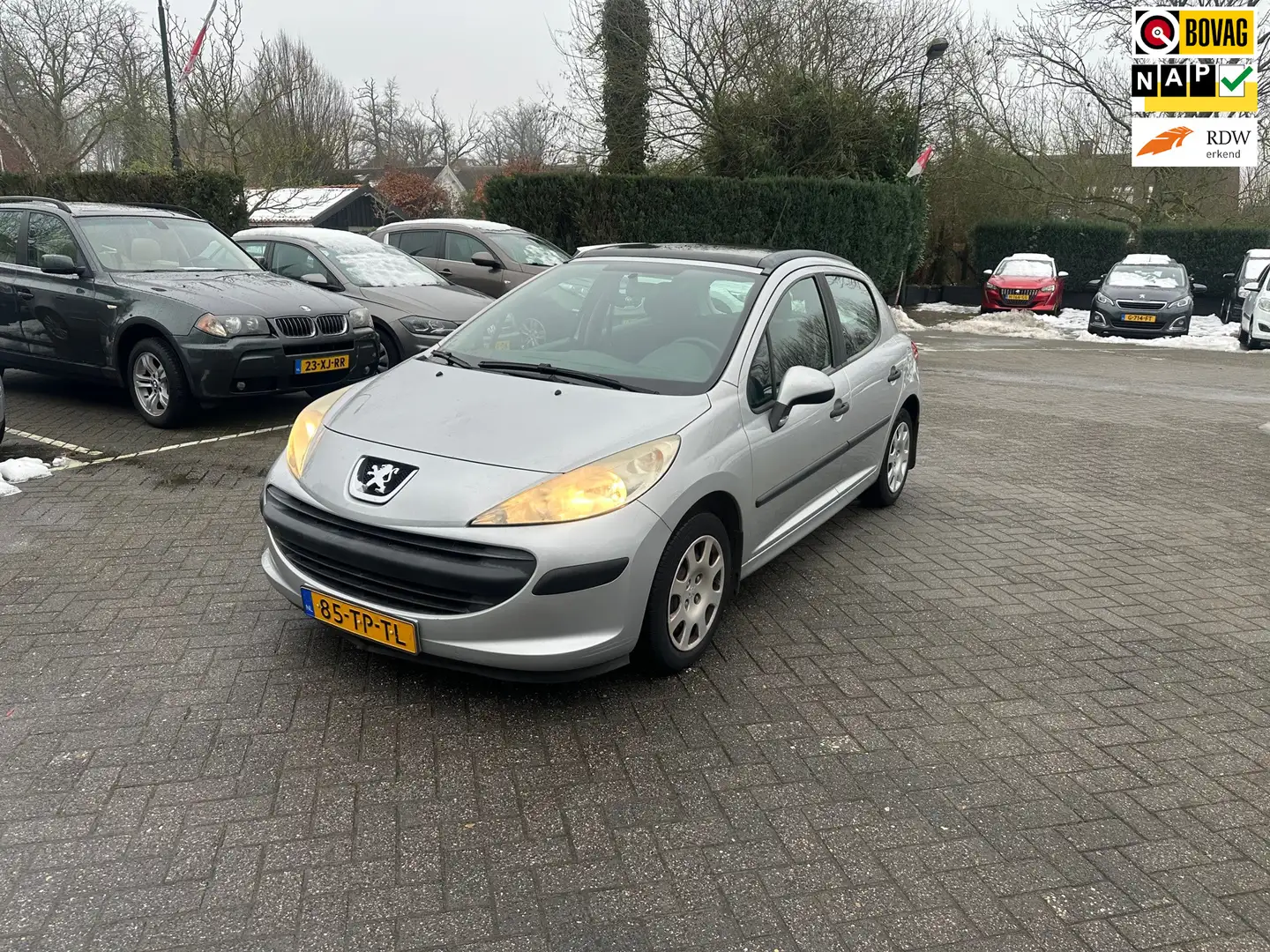 Peugeot 207 1.4-16V XR , panoramadak , 115.000 km NAP Grau - 1