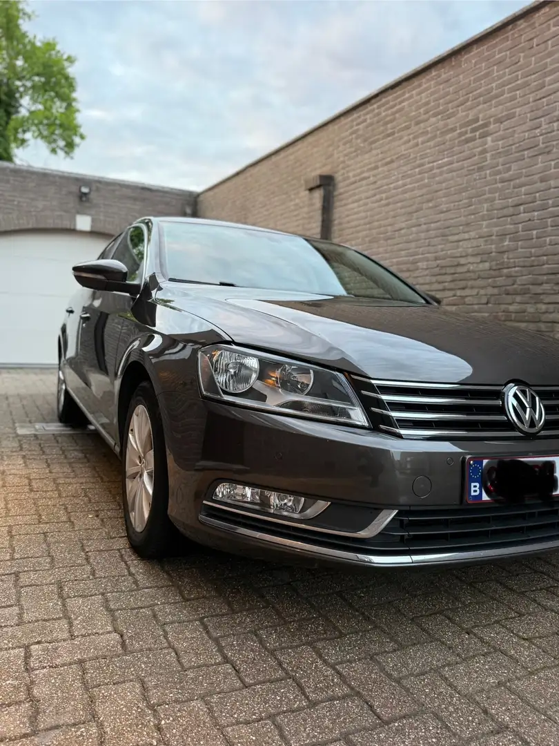 Volkswagen Passat 1.6 TDI BlueMotion Technology Comfortline - 2