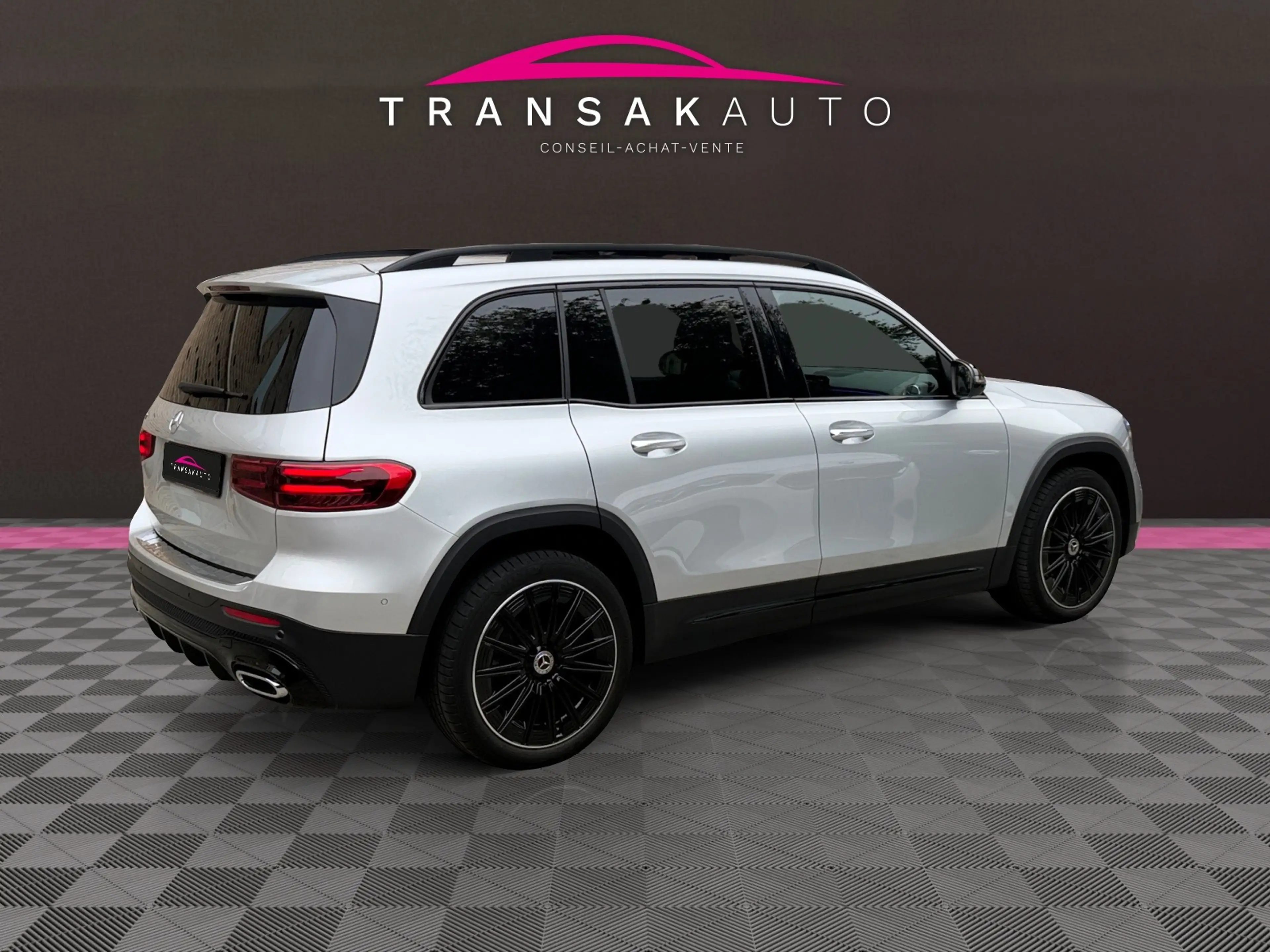 Mercedes-Benz GLB 180 7 Places / AMG Line / Facelift / Véhicule belge / Garantie Mercedes 01/2030 — photo 5