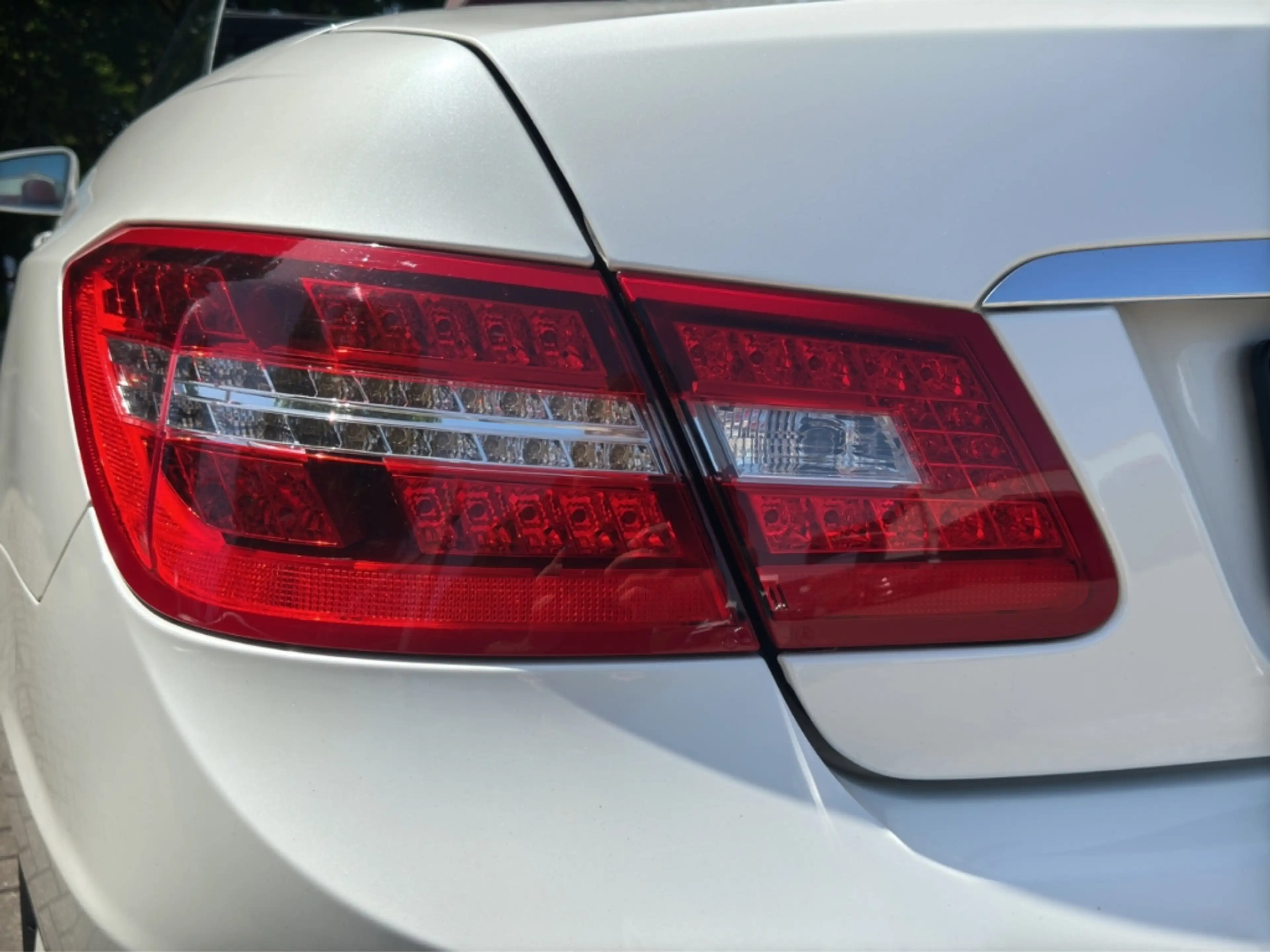 Mercedes-Benz E 250 Cabrio CDI AMG Line MANUFAKTUR H&K — photo 24