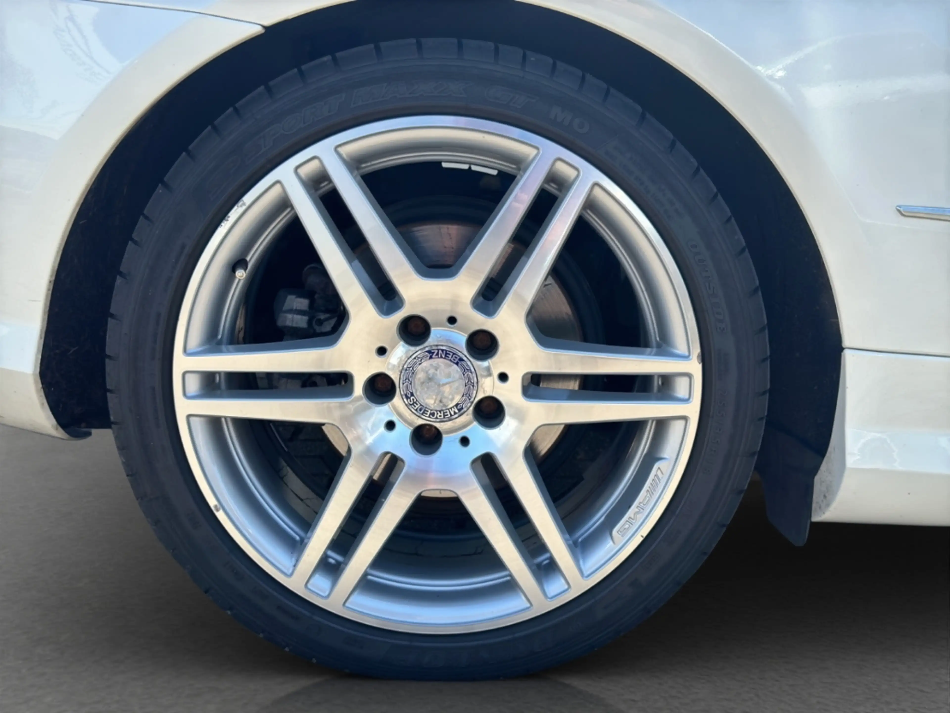 Mercedes-Benz E 250 Cabrio CDI AMG Line MANUFAKTUR H&K — photo 22