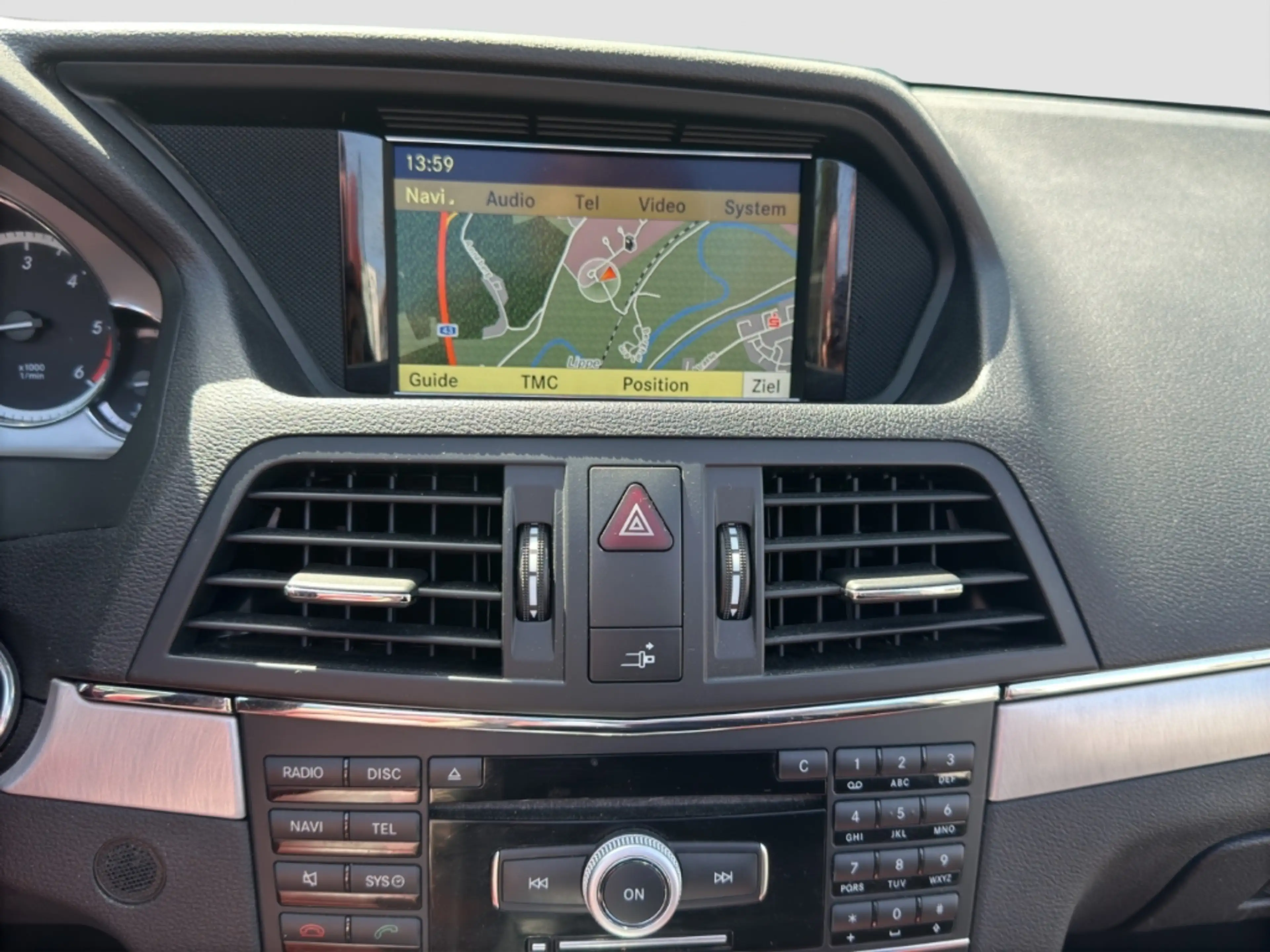 Mercedes-Benz E 250 Cabrio CDI AMG Line MANUFAKTUR H&K — photo 18