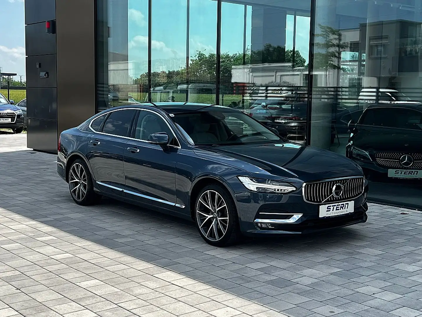 Volvo S90 D4 Geartronic Inscription *Massage*360* Blau - 1