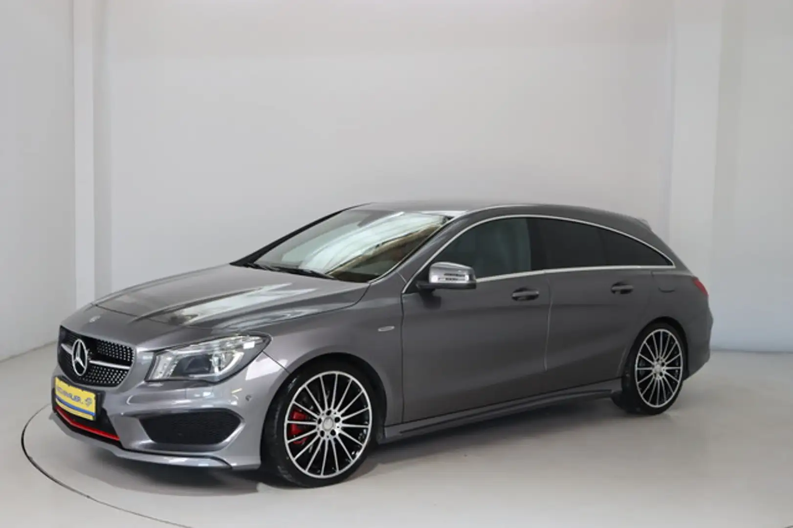 Mercedes-Benz CLA 250 Shooting Brake Sport 4Matic Gris - 1
