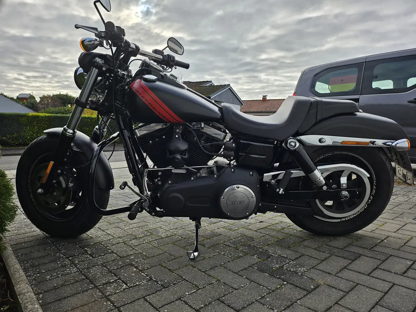 Harley-Davidson Dyna Fat Bob Negro - 2
